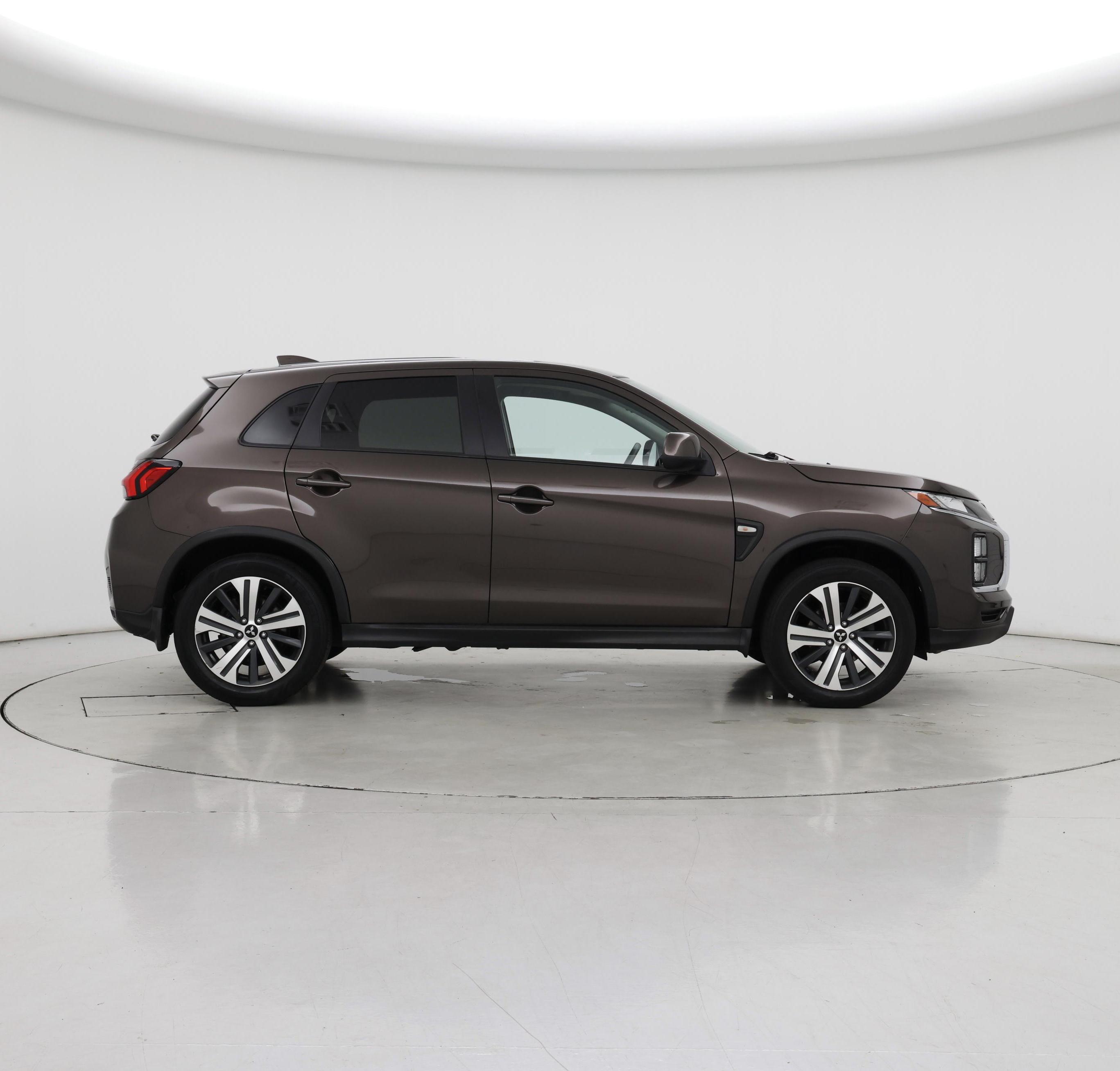 Thumbnail: 2021 Mitsubishi Outlander Sport - 7