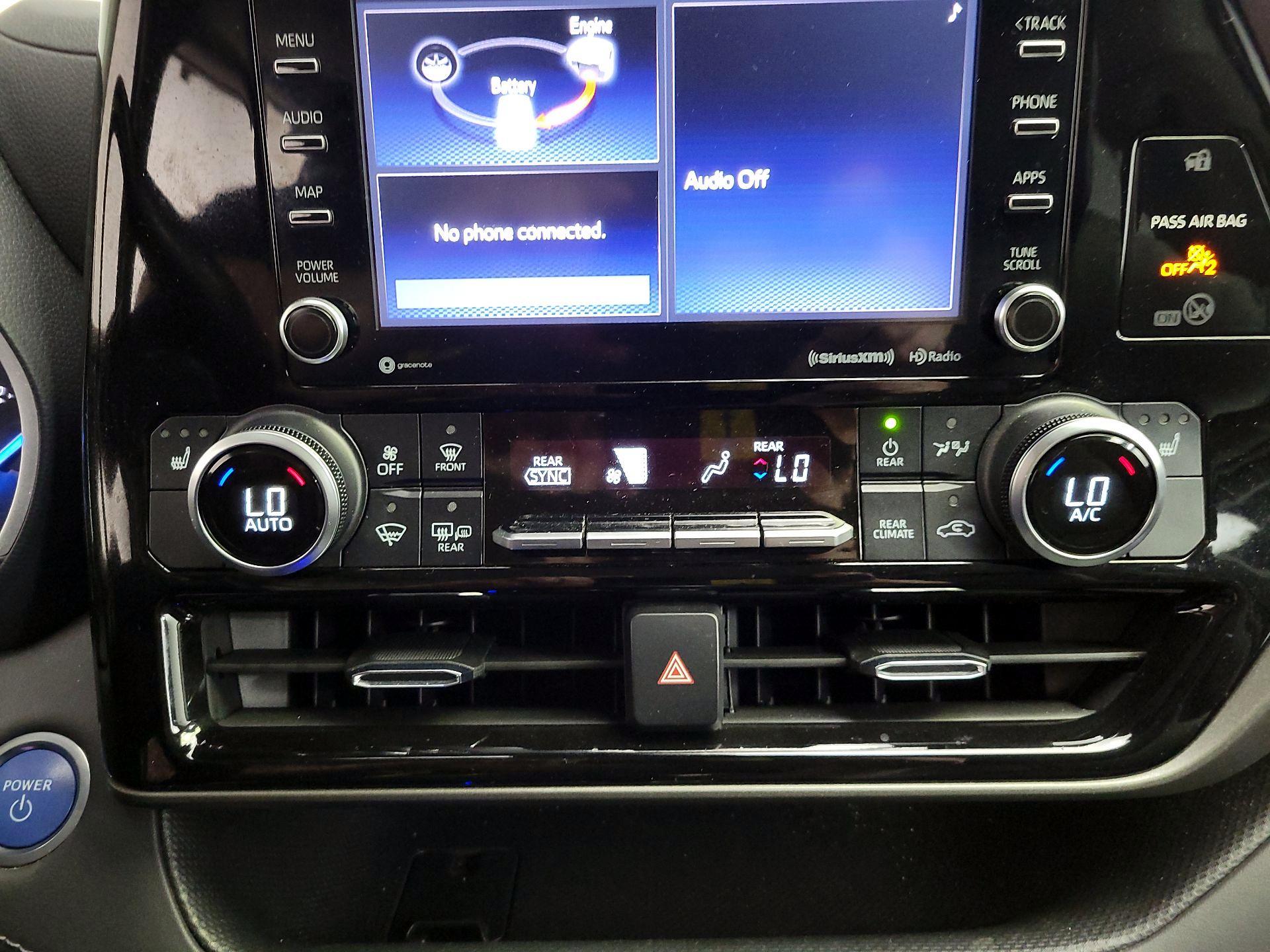 Thumbnail: 2021 Toyota Highlander - 16