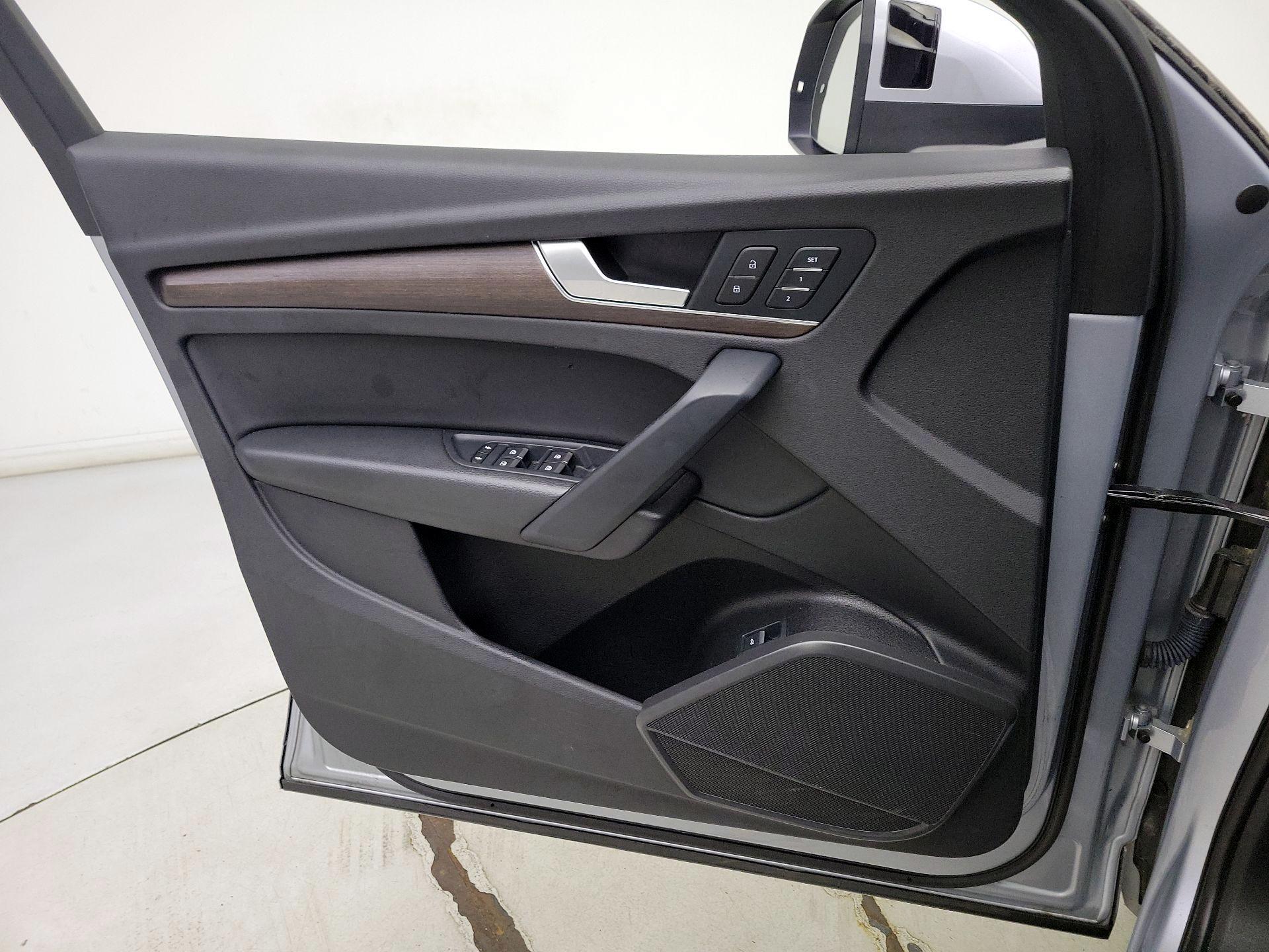 Thumbnail: 2021 Audi Q5 - 12