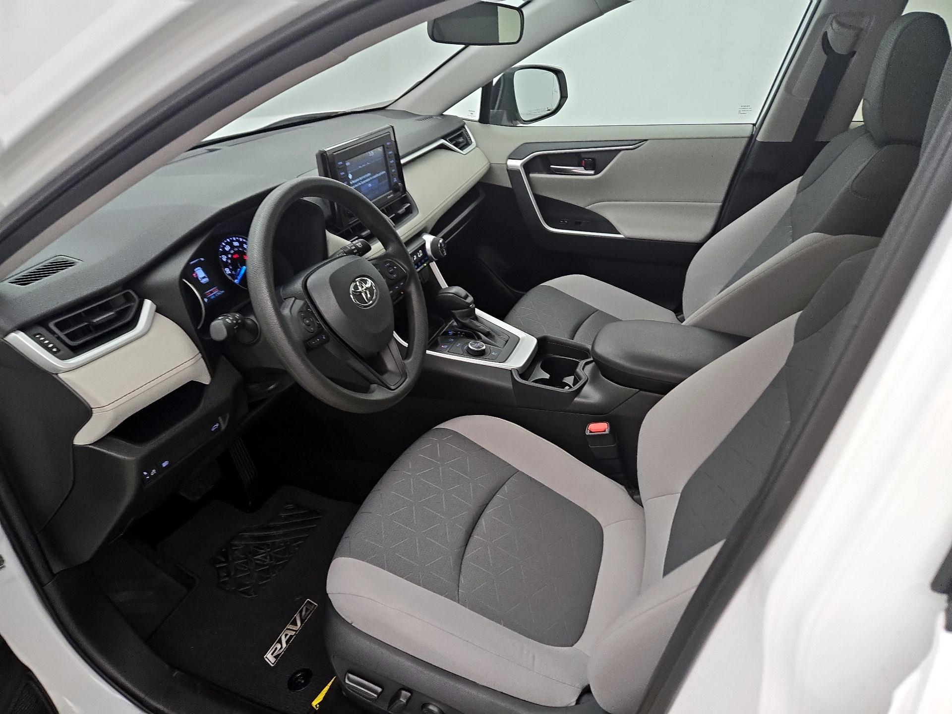 Thumbnail: 2021 Toyota RAV4 - 11