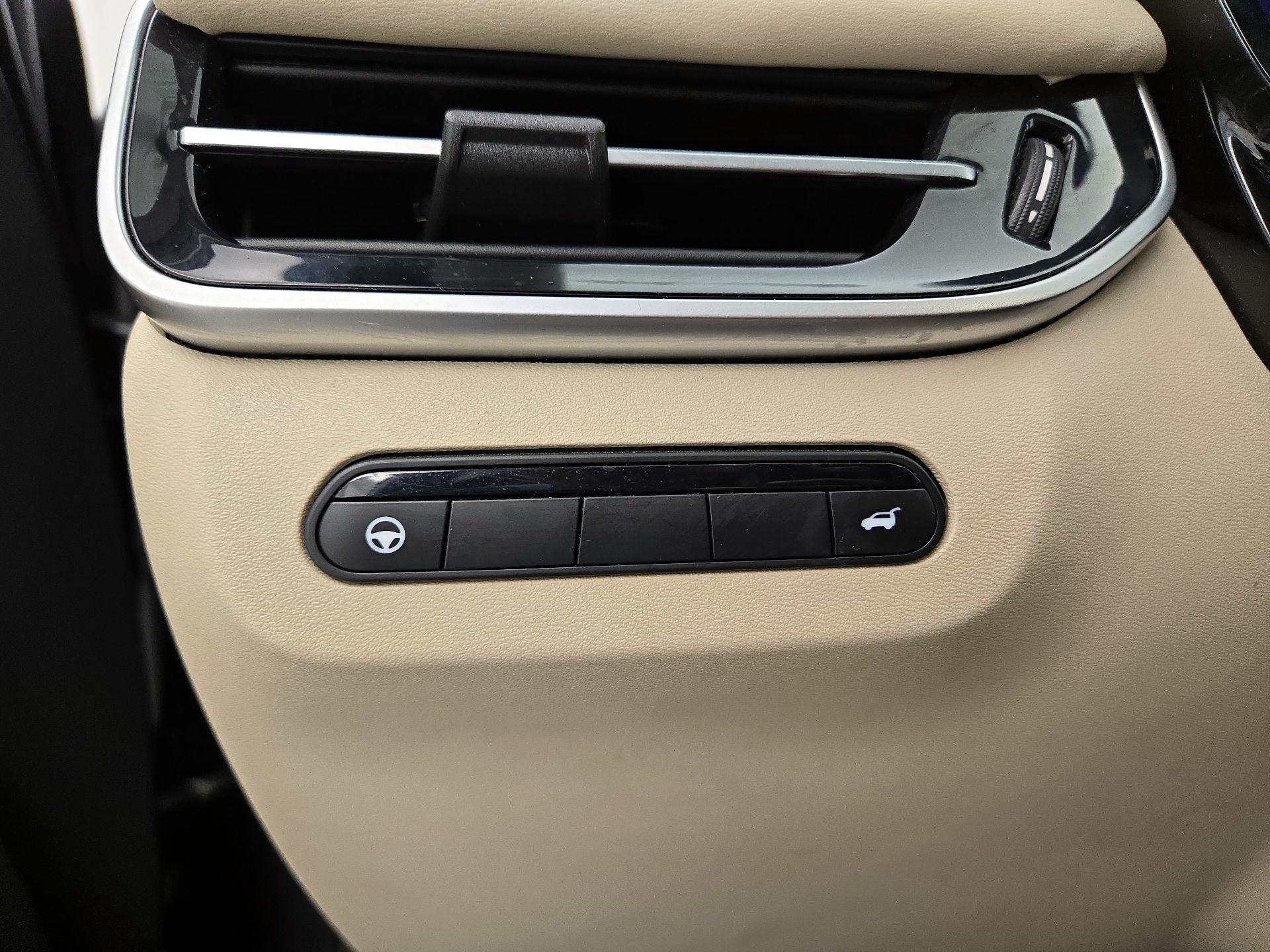 Thumbnail: 2022 INFINITI QX60 - 13