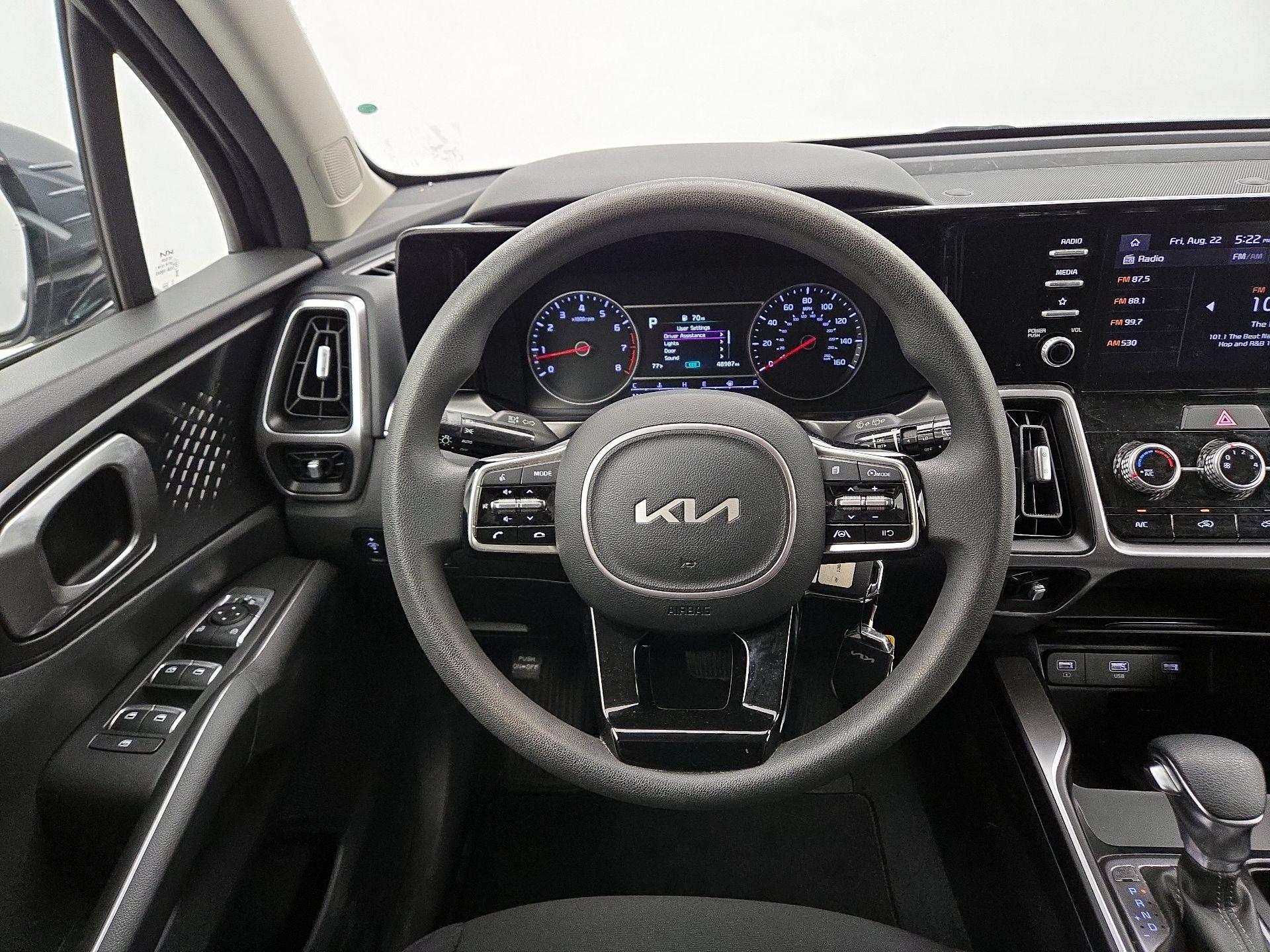 Thumbnail: 2022 Kia Sorento - 10