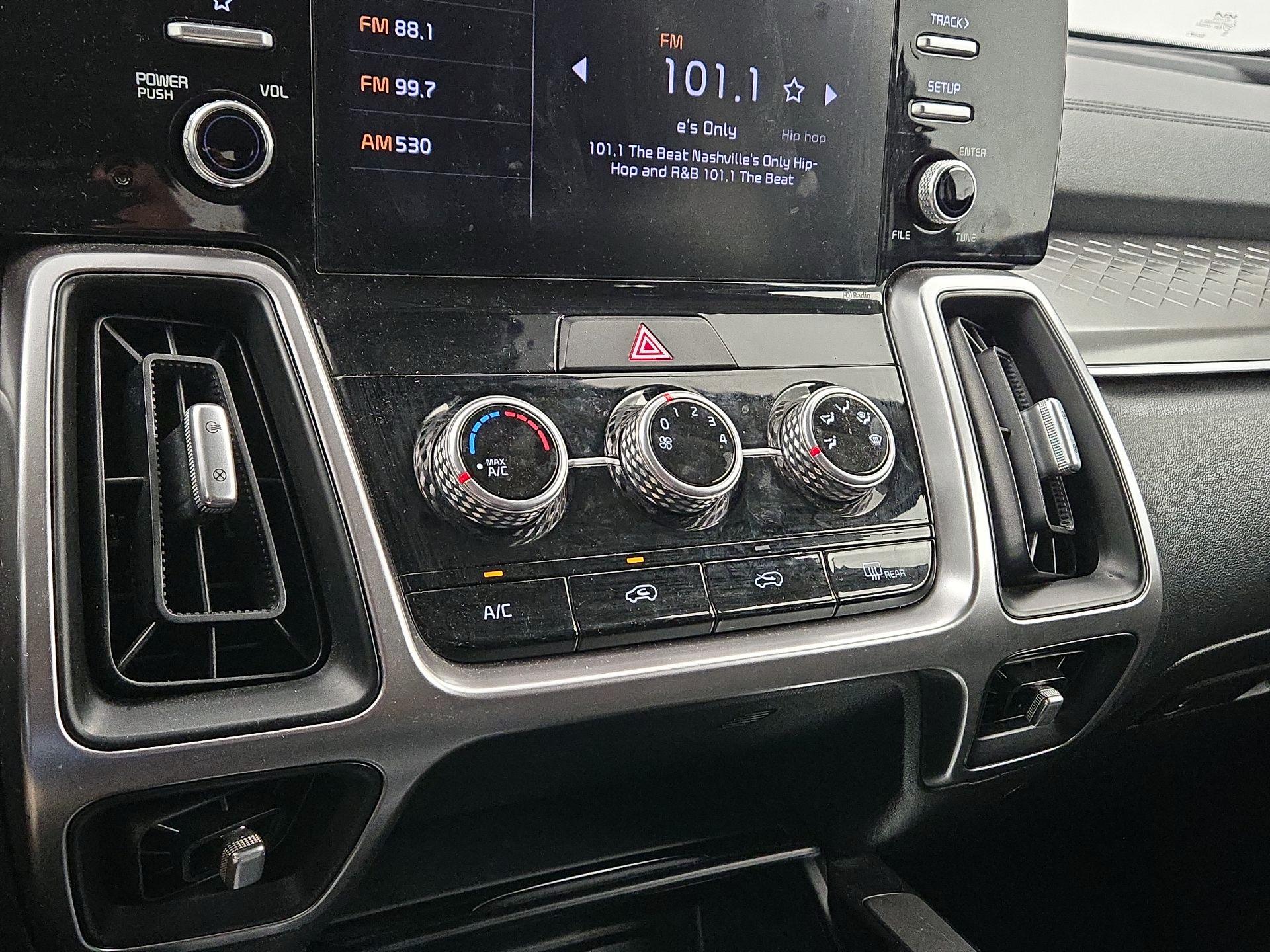 Thumbnail: 2022 Kia Sorento - 16