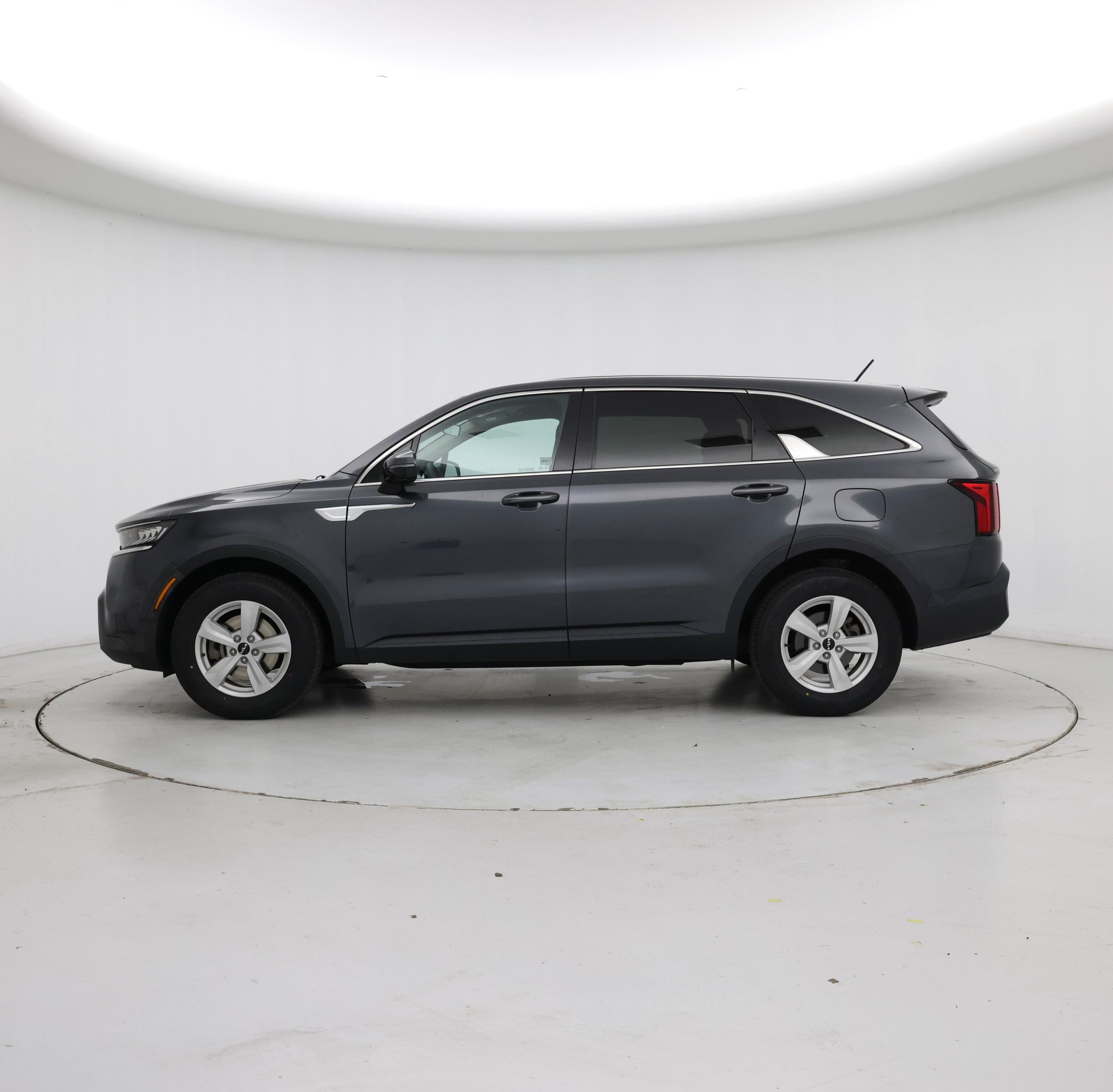 Thumbnail: 2022 Kia Sorento - 3