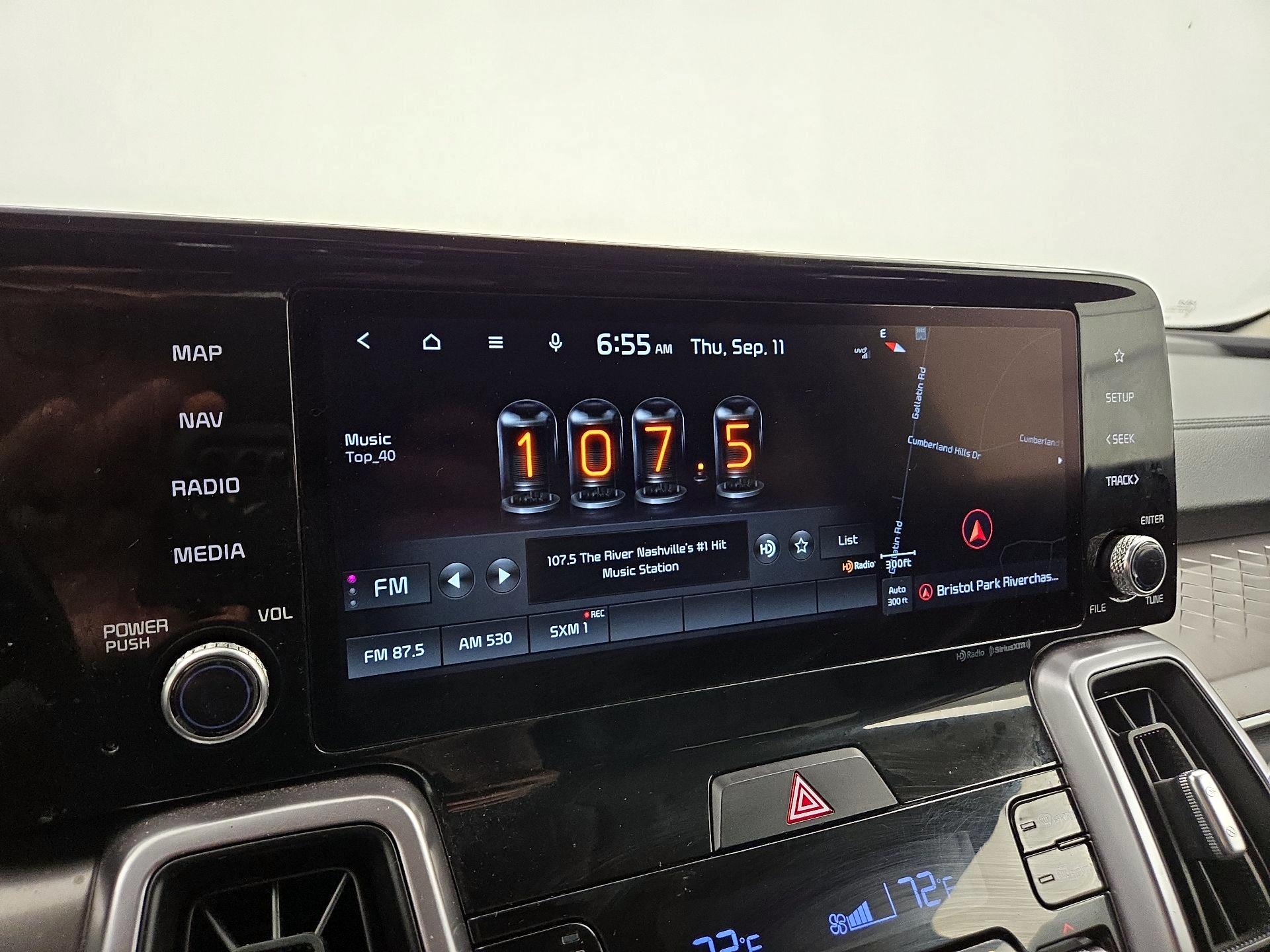 Thumbnail: 2022 Kia Sorento - 16