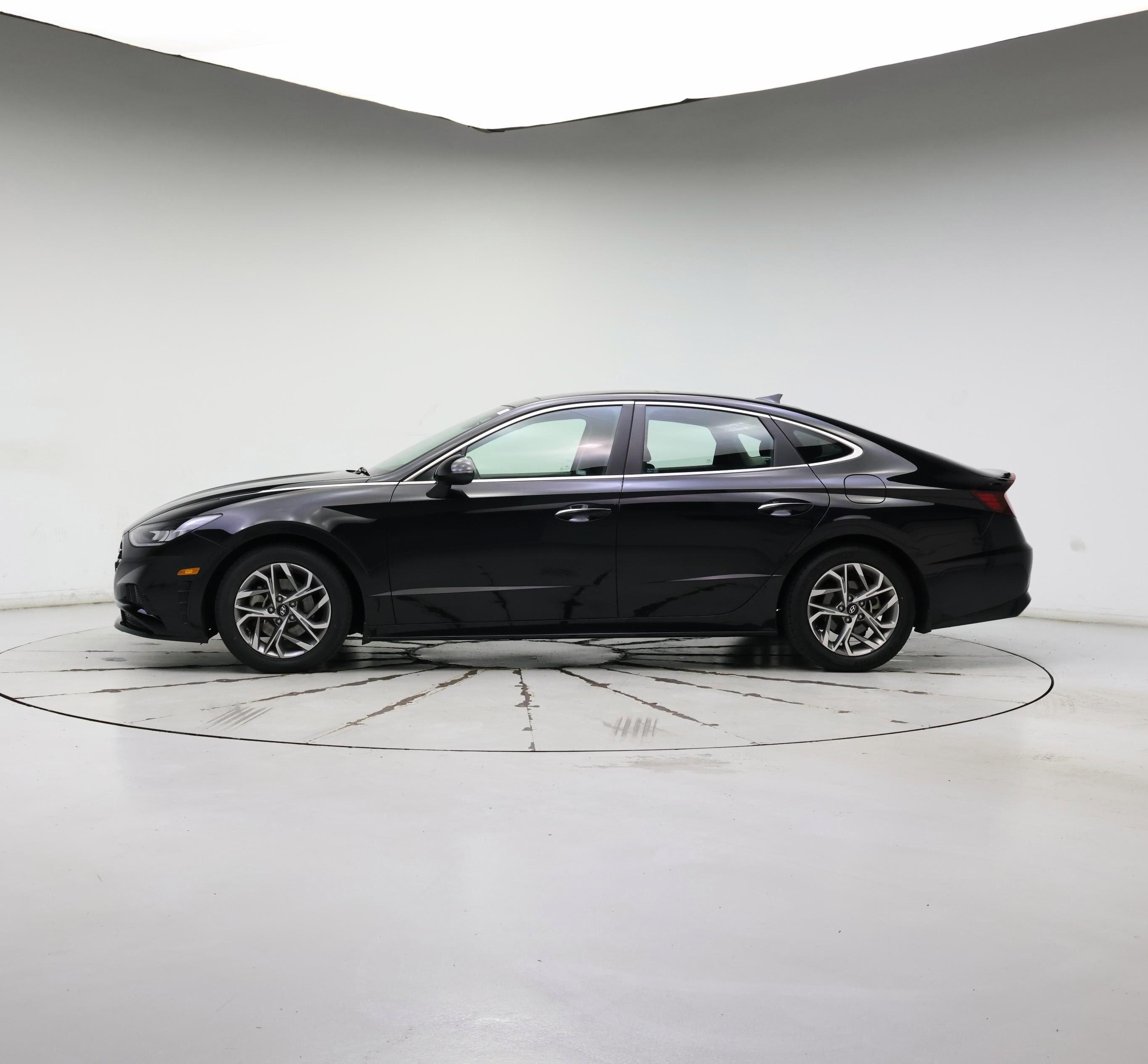 Thumbnail: 2022 Hyundai Sonata - 3