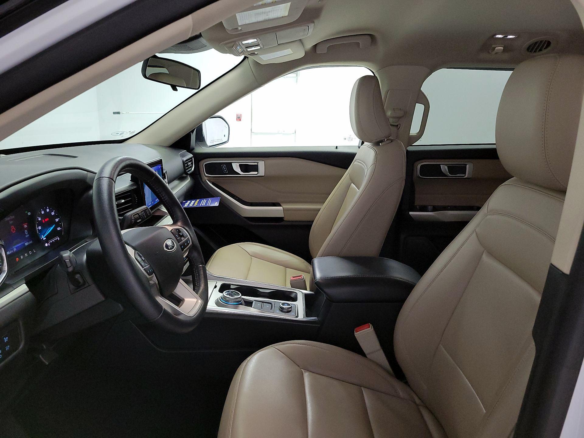 Thumbnail: 2021 Ford Explorer - 11