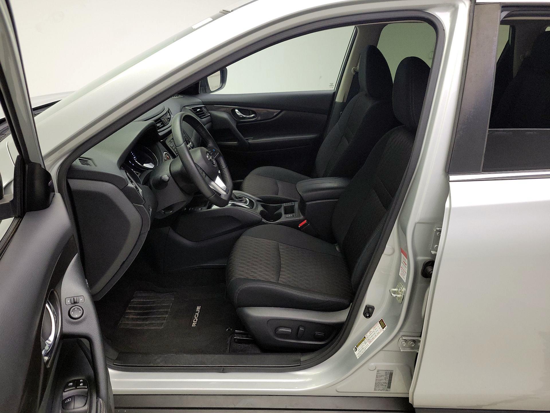 Thumbnail: 2020 Nissan Rogue - 11