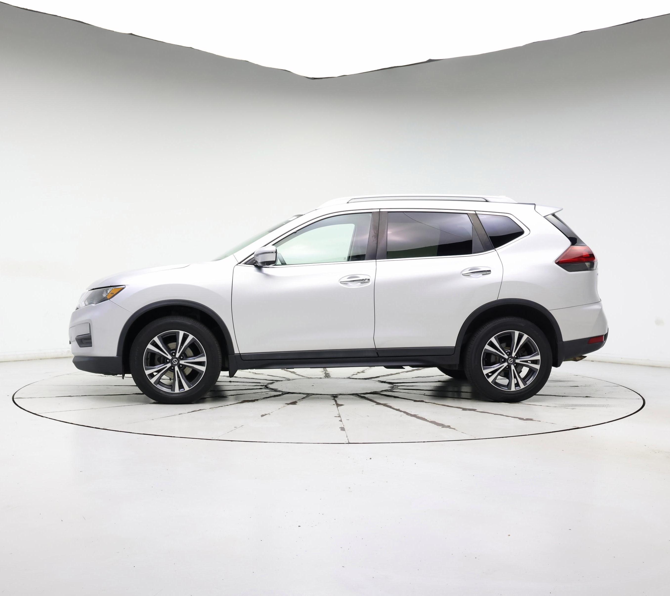 Thumbnail: 2020 Nissan Rogue - 3