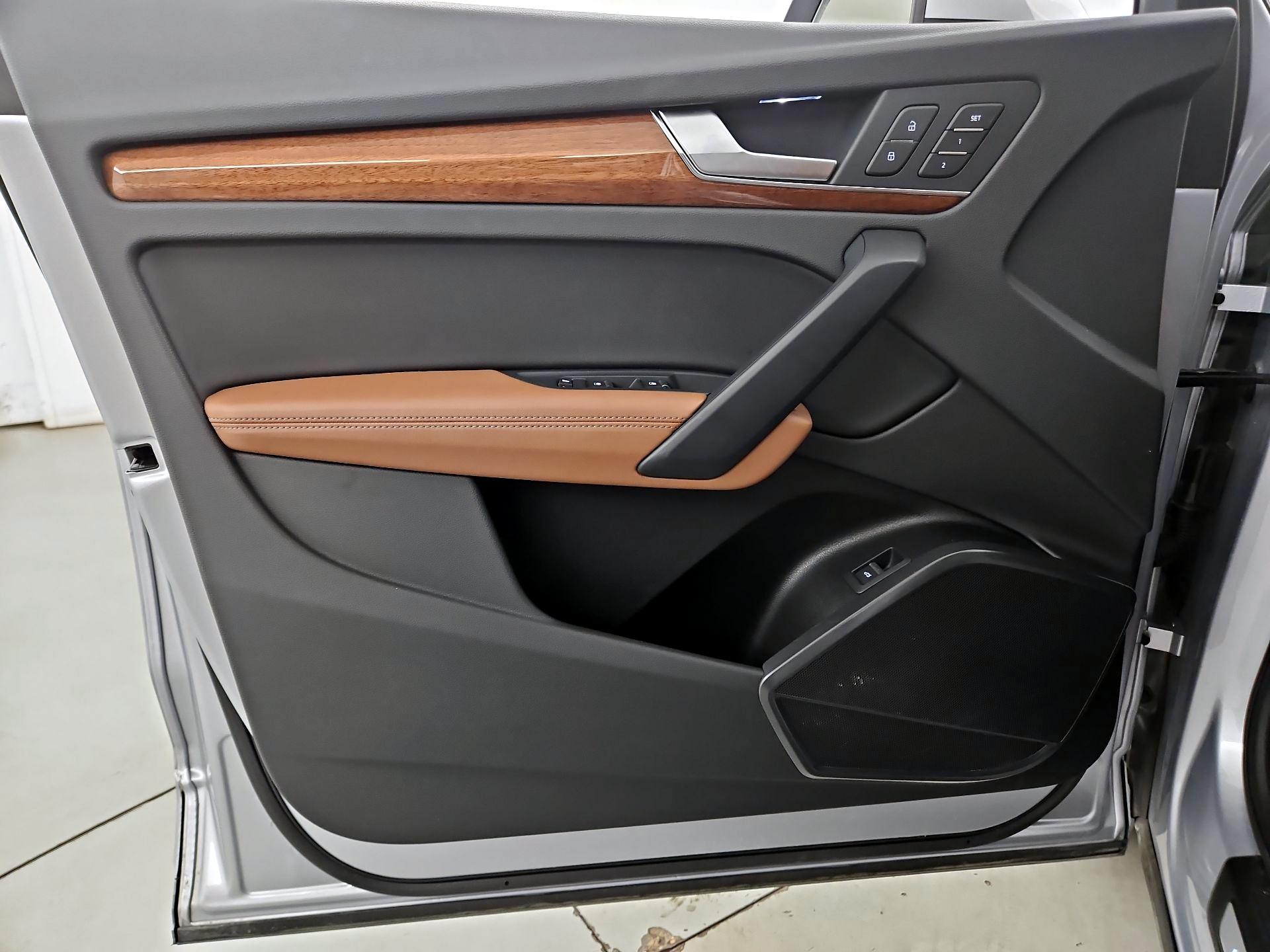 Thumbnail: 2022 Audi Q5 - 12