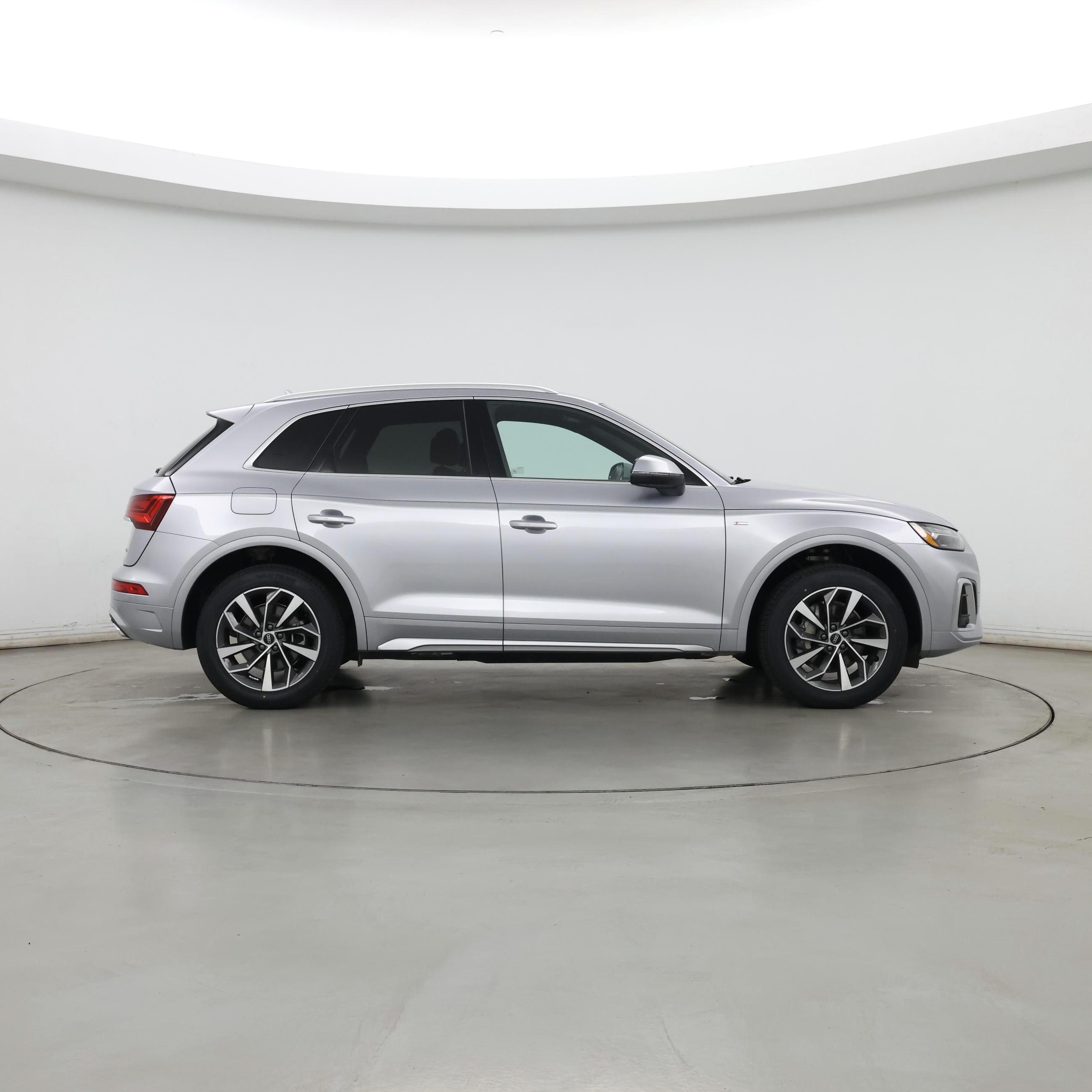 Thumbnail: 2022 Audi Q5 - 7