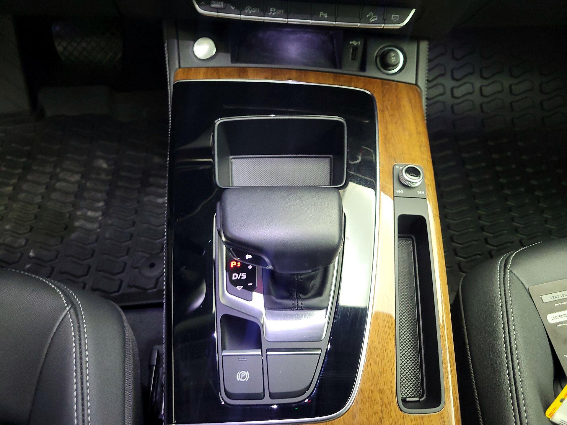 Thumbnail: 2022 Audi Q5 - 16