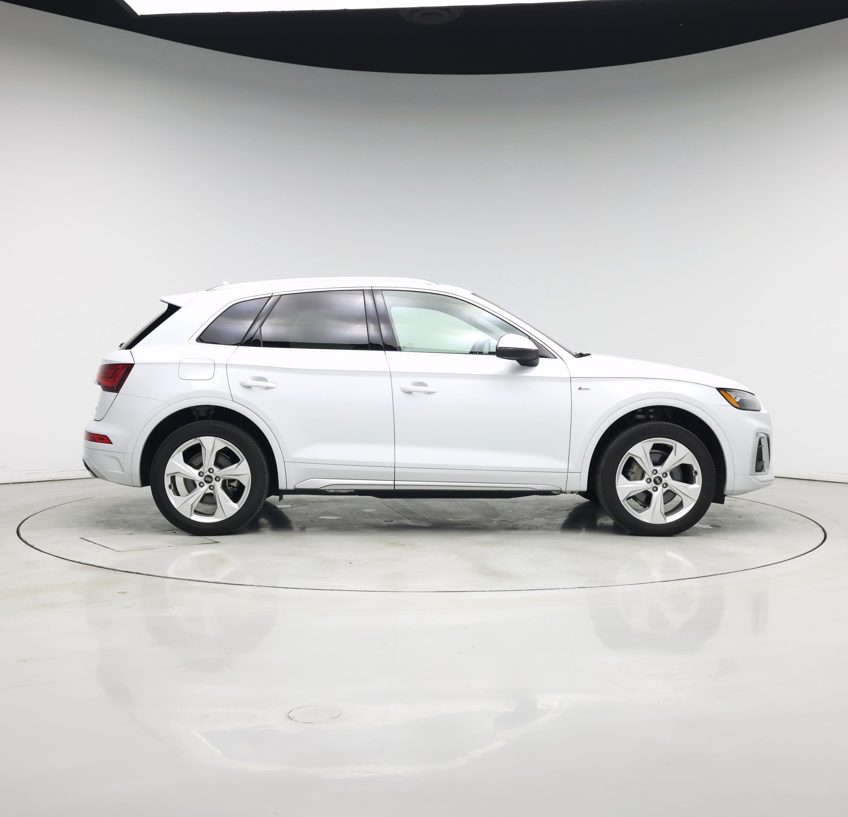 Thumbnail: 2022 Audi Q5 - 7
