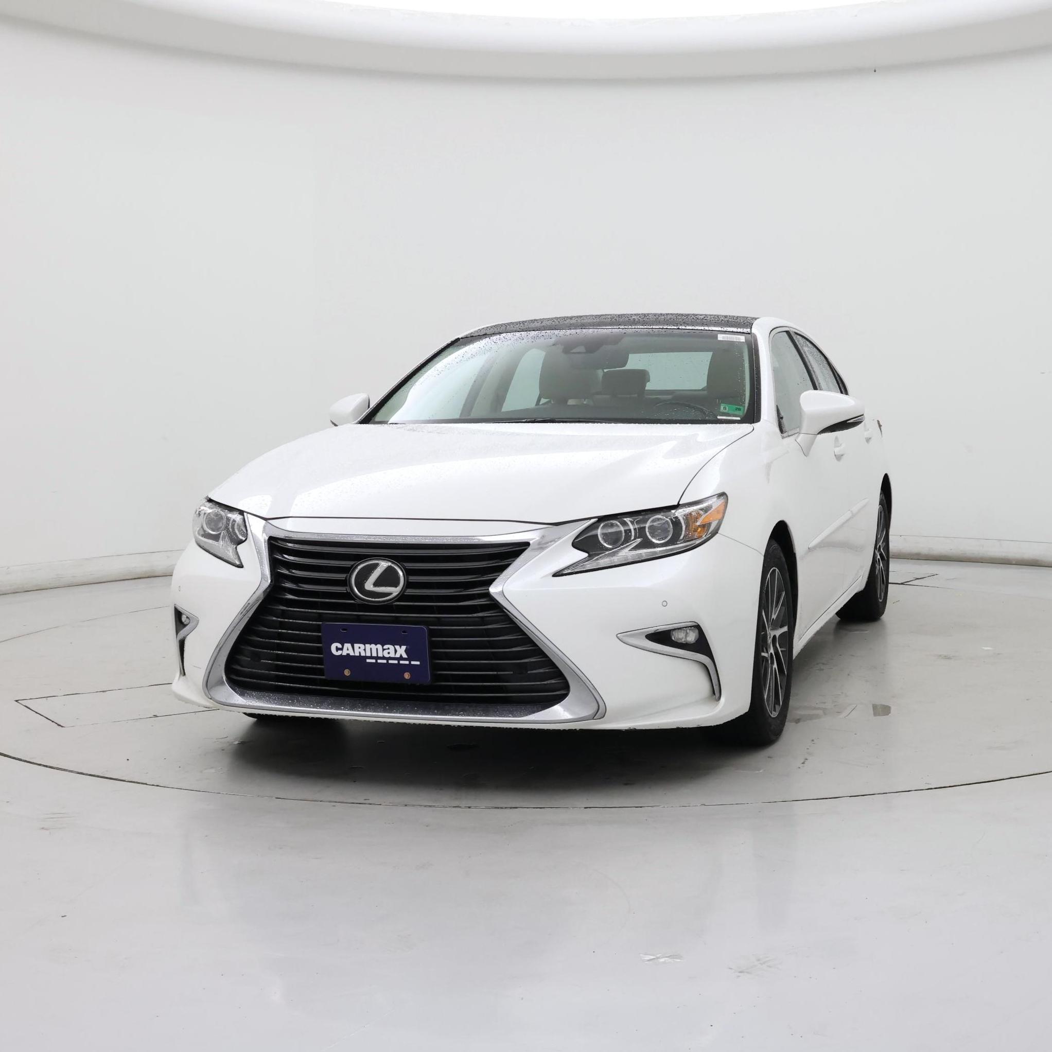 Thumbnail: 2018 Lexus ES - 4