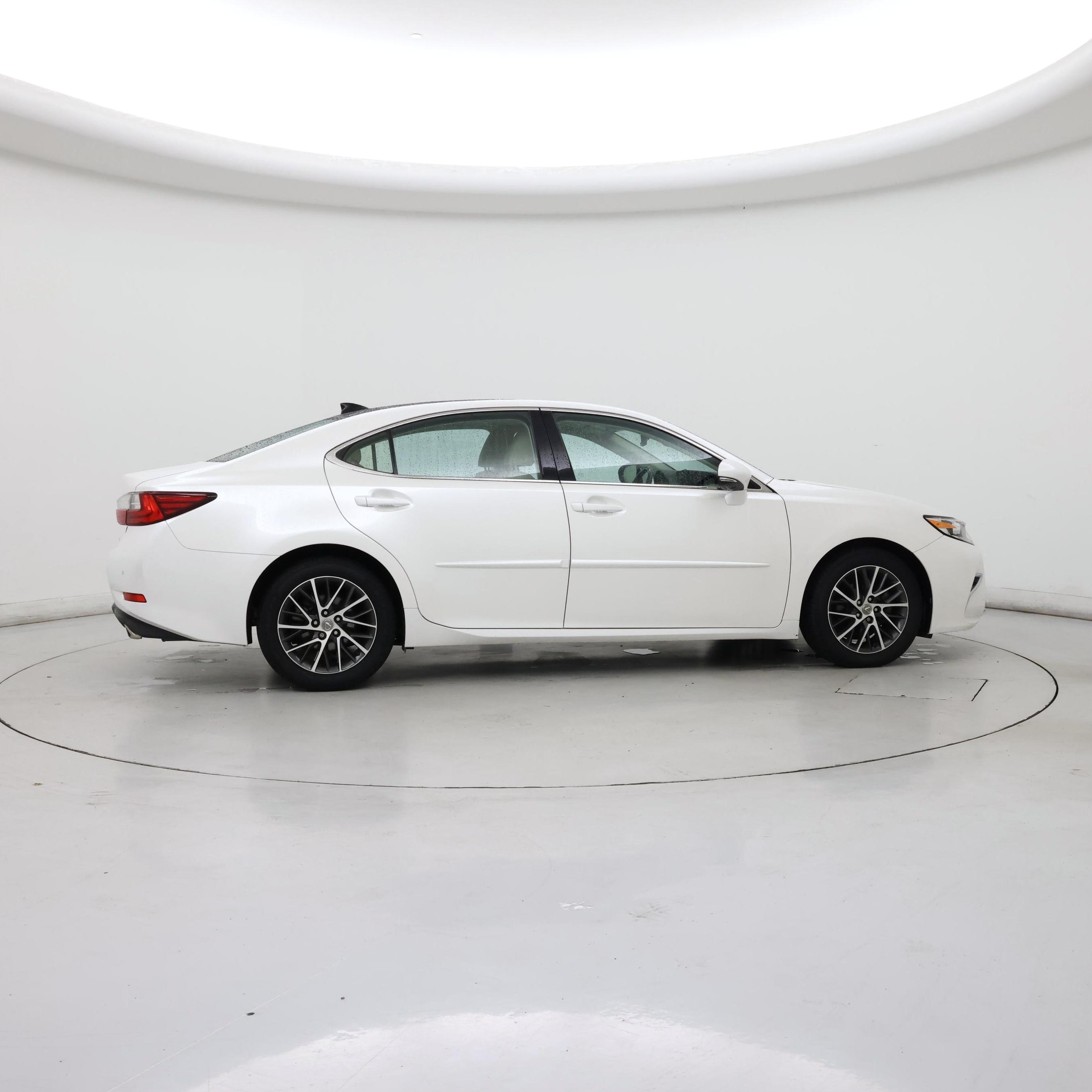 Thumbnail: 2018 Lexus ES - 7