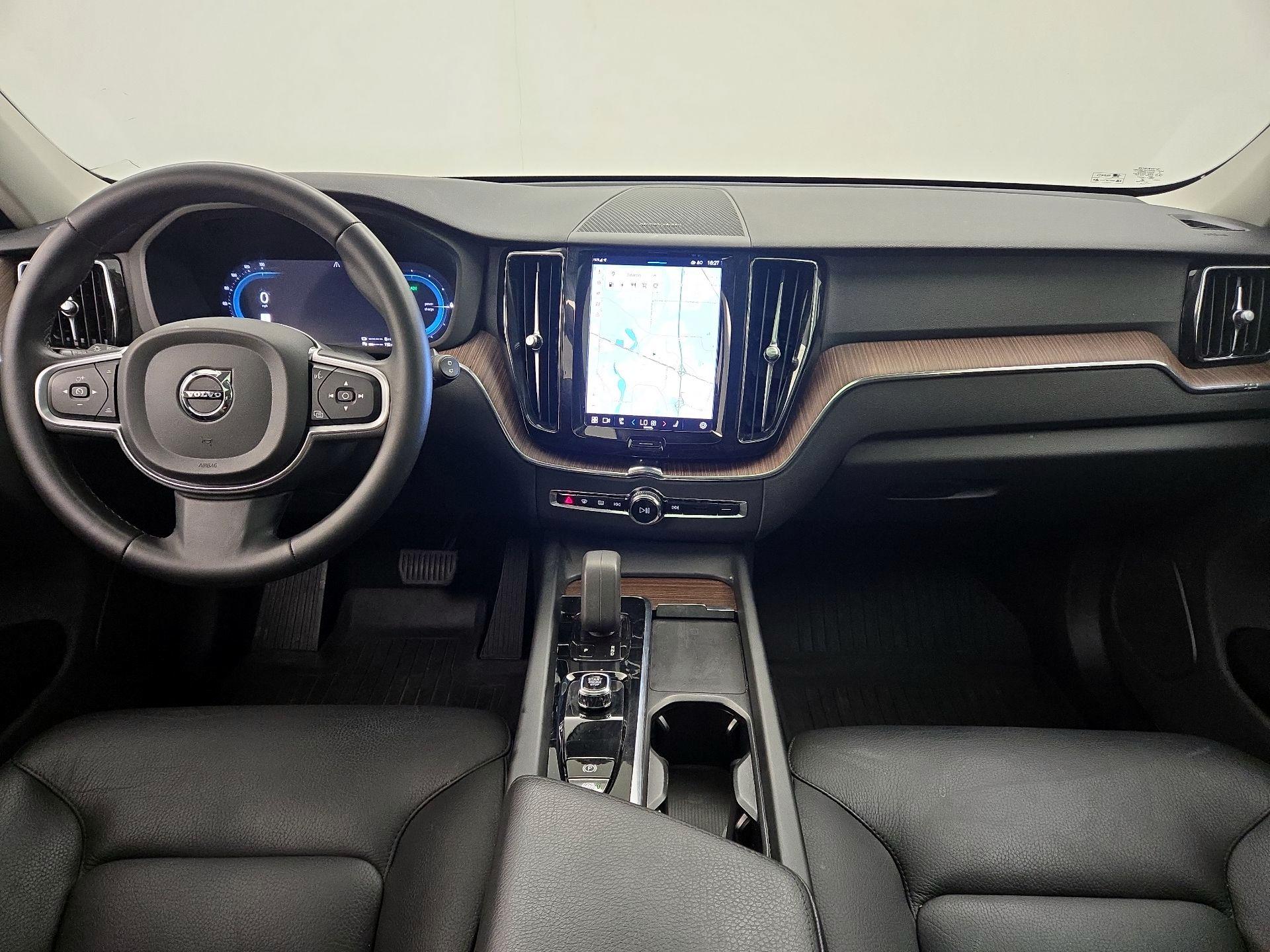 Thumbnail: 2022 Volvo XC60 - 9