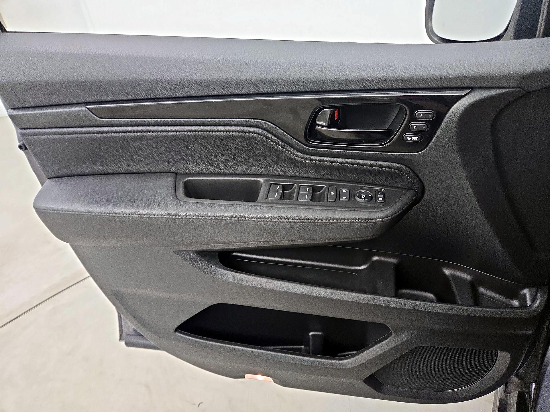 Thumbnail: 2023 Honda Odyssey - 12