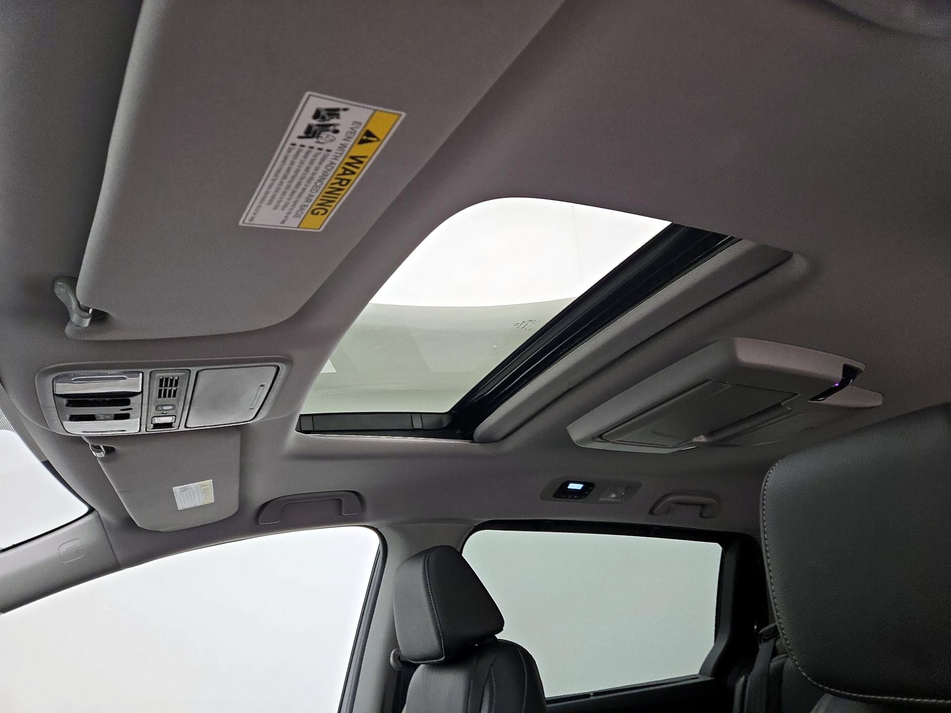 Thumbnail: 2023 Honda Odyssey - 20