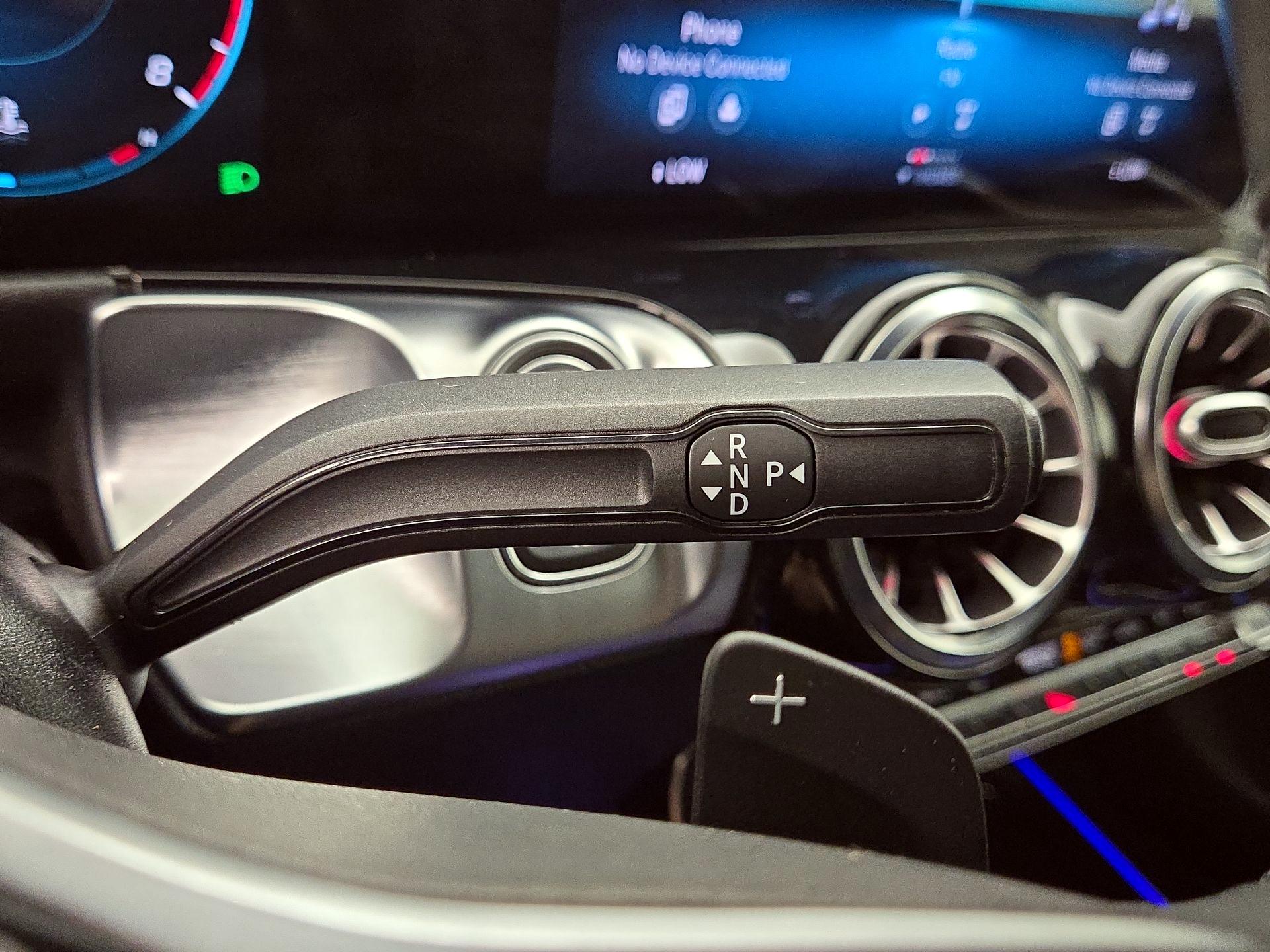 Thumbnail: 2021 Mercedes-Benz GLB - 17