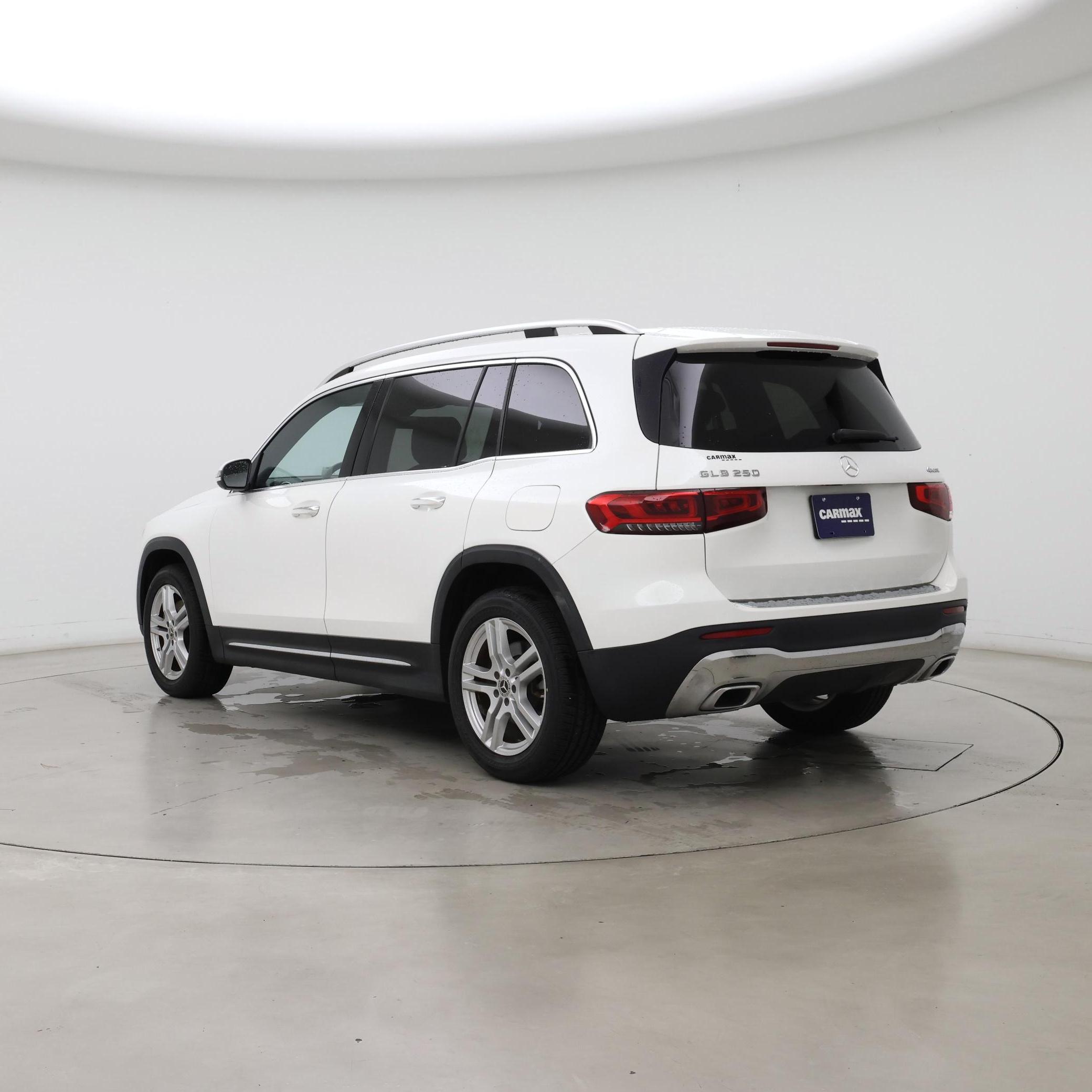 Thumbnail: 2021 Mercedes-Benz GLB - 2