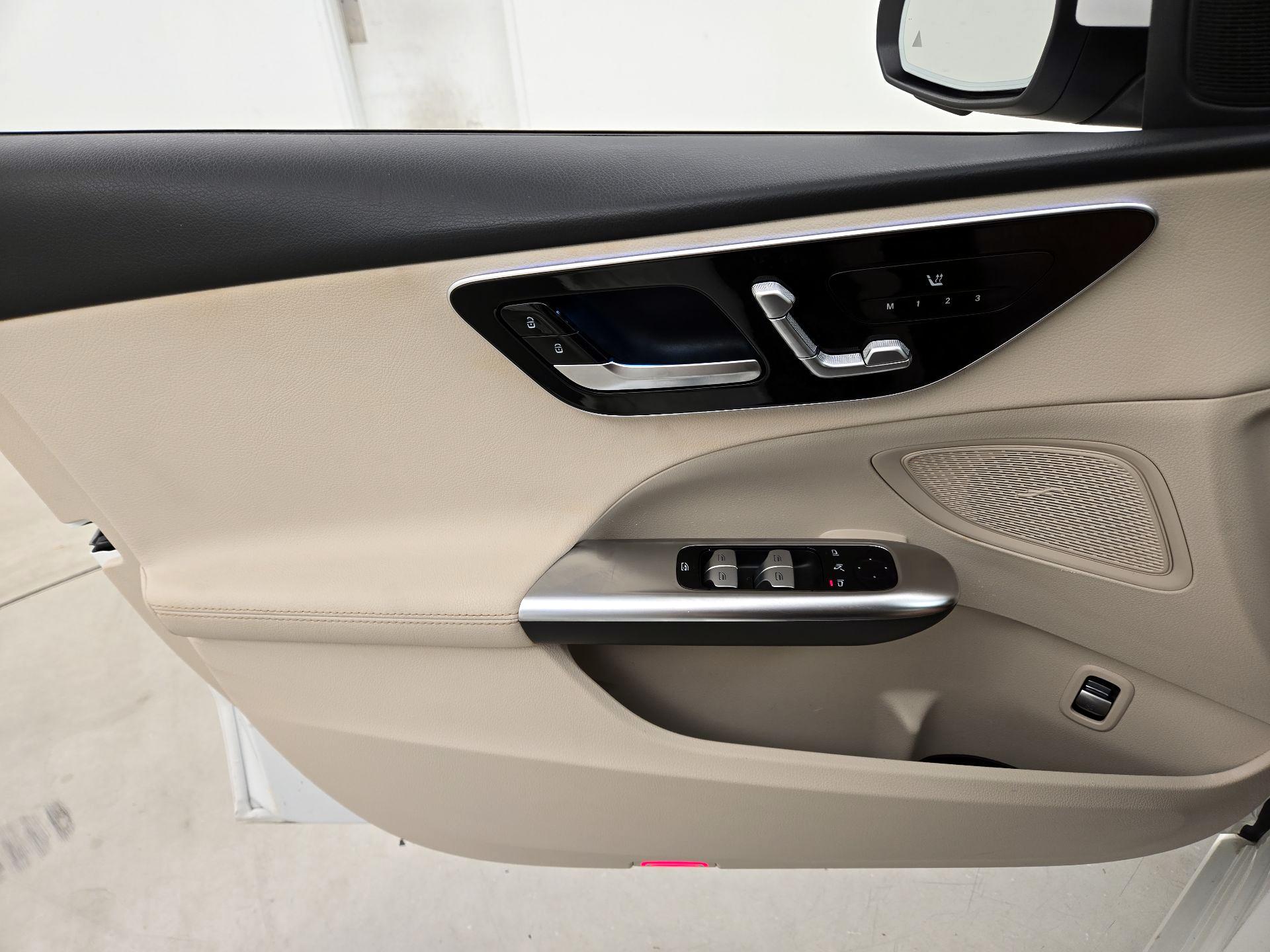 Thumbnail: 2024 Mercedes-Benz C-Class - 12