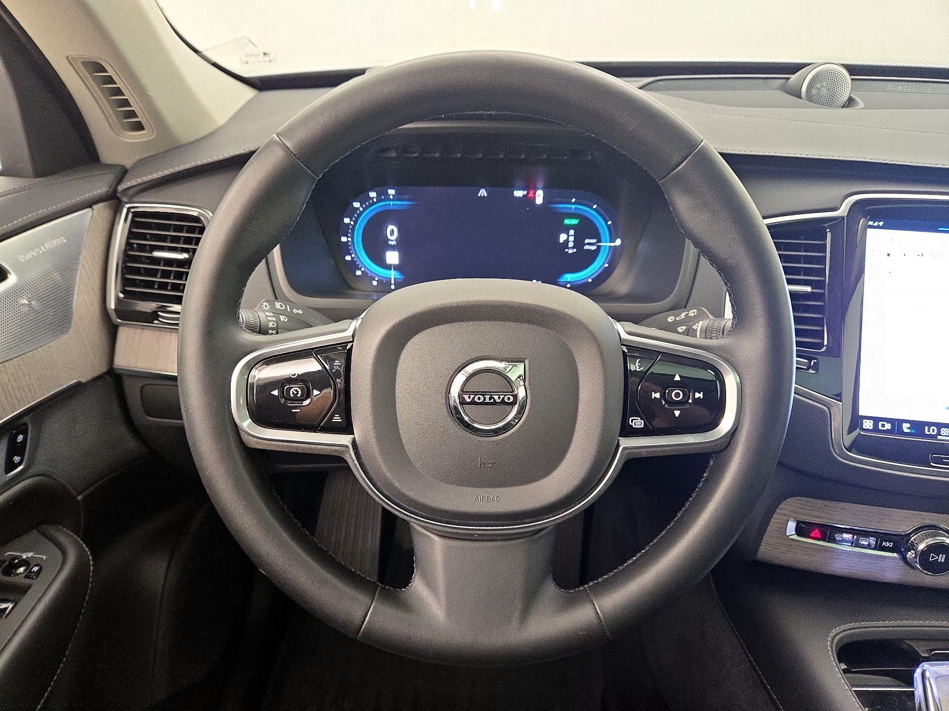 Thumbnail: 2023 Volvo XC90 - 10