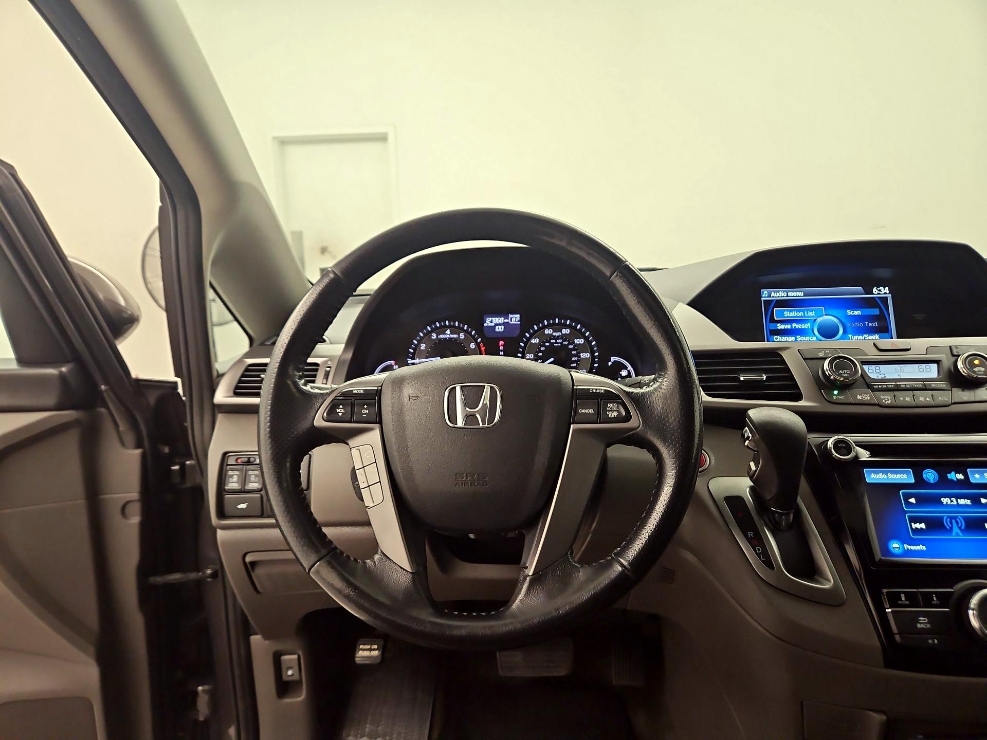 Thumbnail: 2015 Honda Odyssey - 10