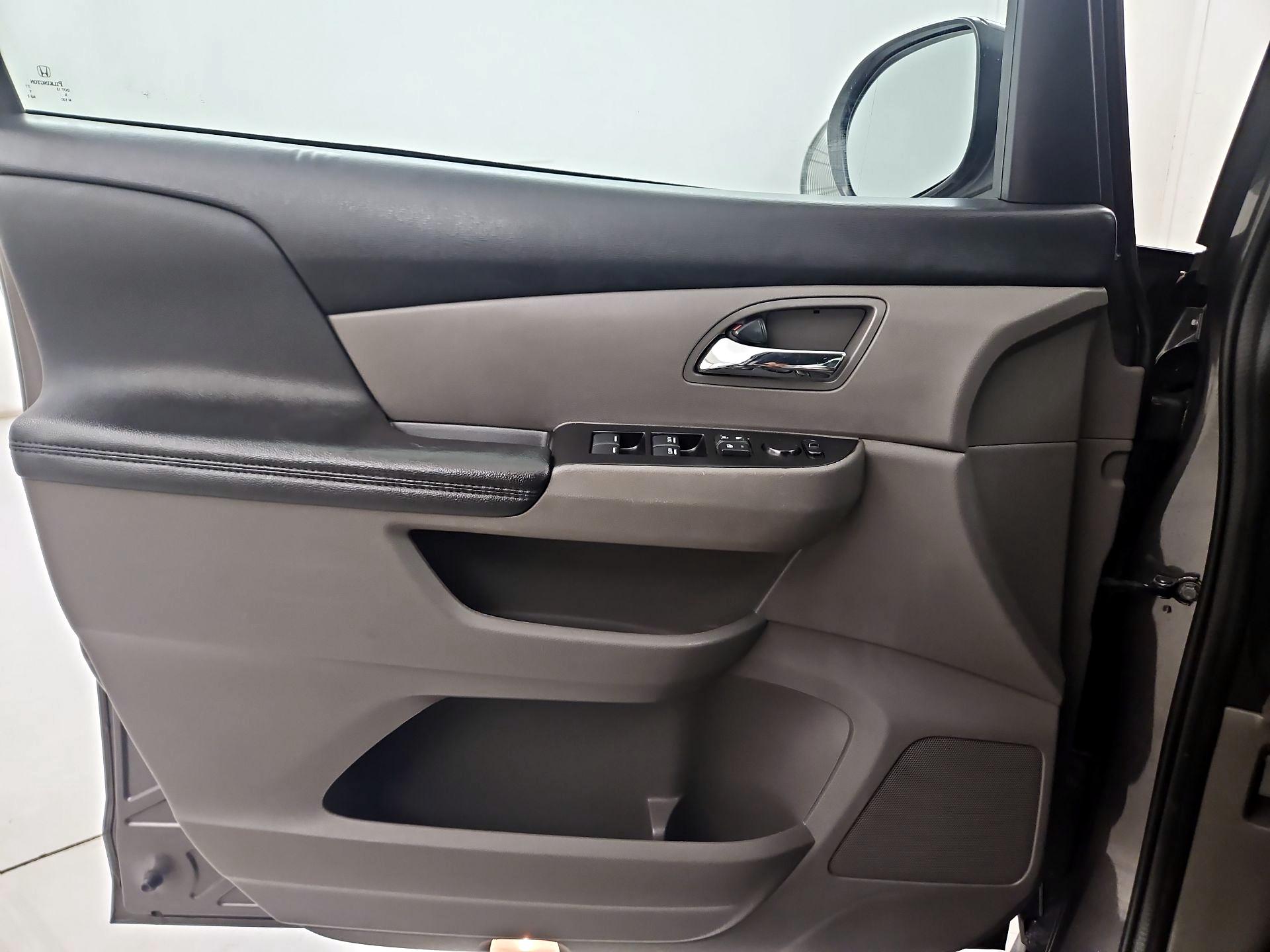 Thumbnail: 2015 Honda Odyssey - 12