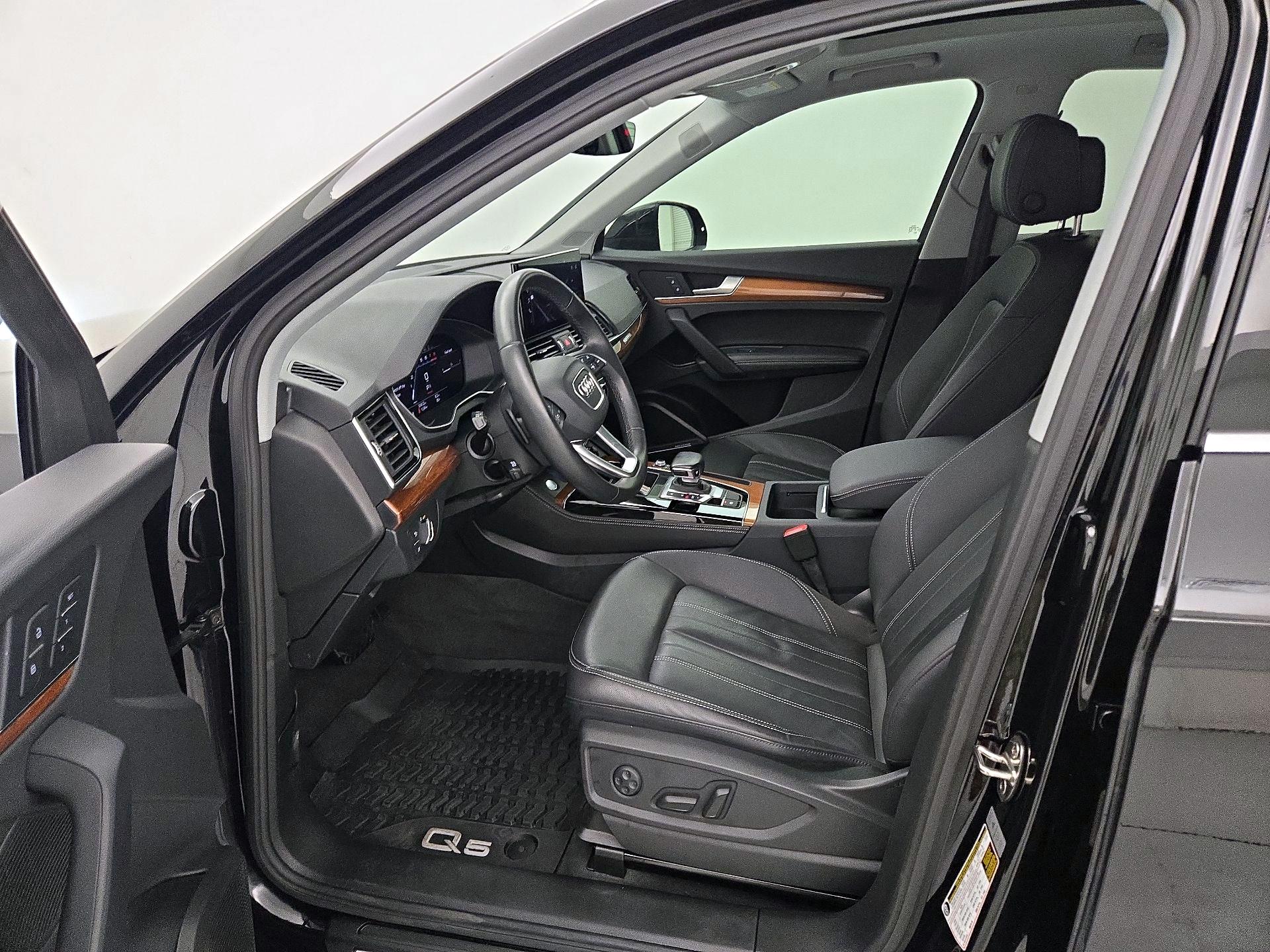 Thumbnail: 2022 Audi Q5 - 11