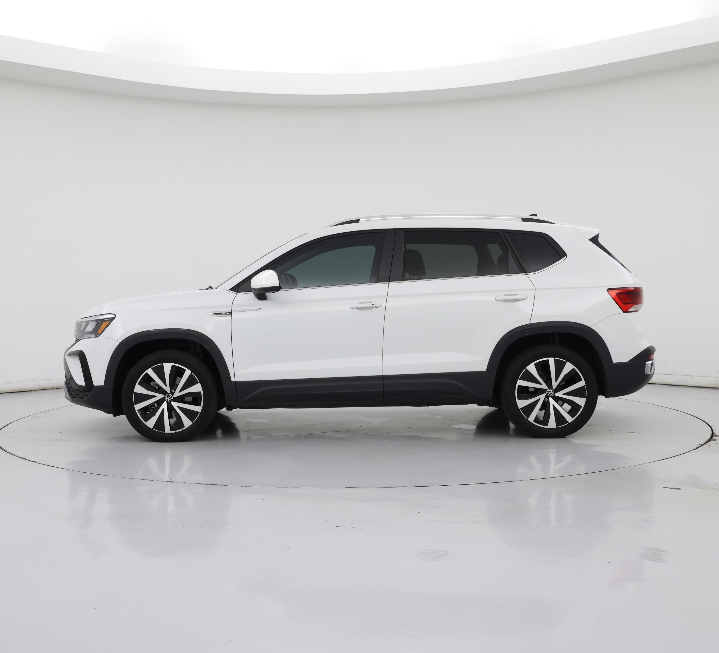 Thumbnail: 2023 Volkswagen Taos - 3