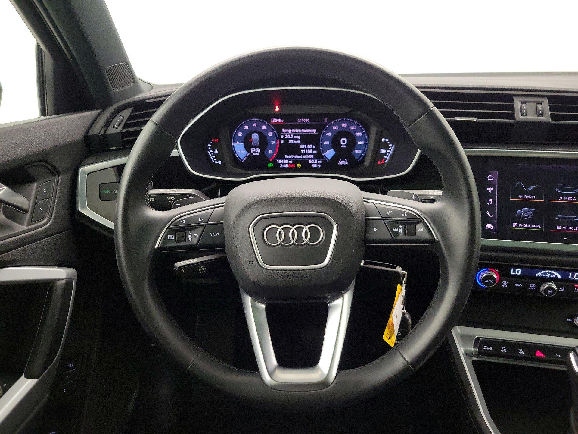 Thumbnail: 2022 Audi Q3 - 10