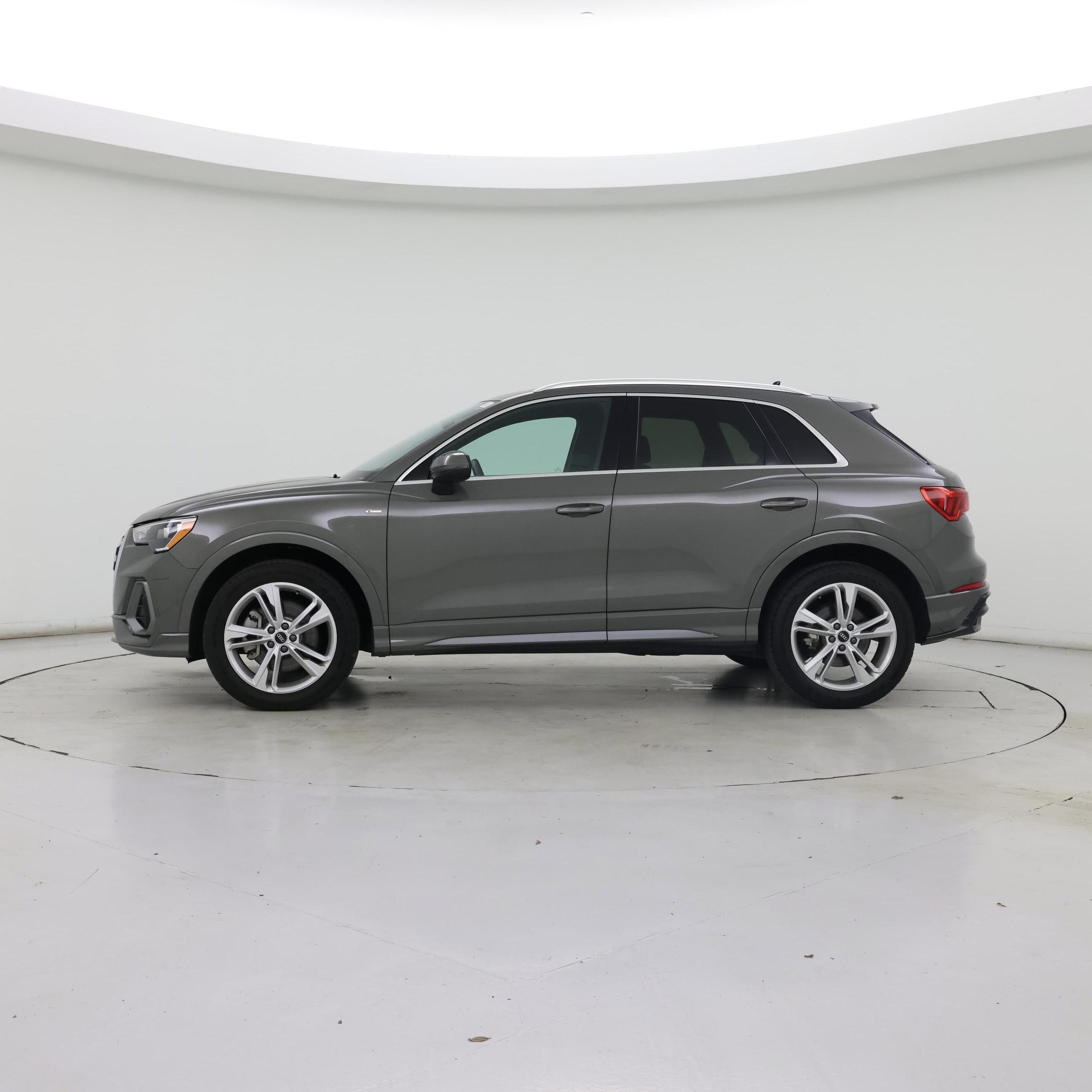 Thumbnail: 2022 Audi Q3 - 3