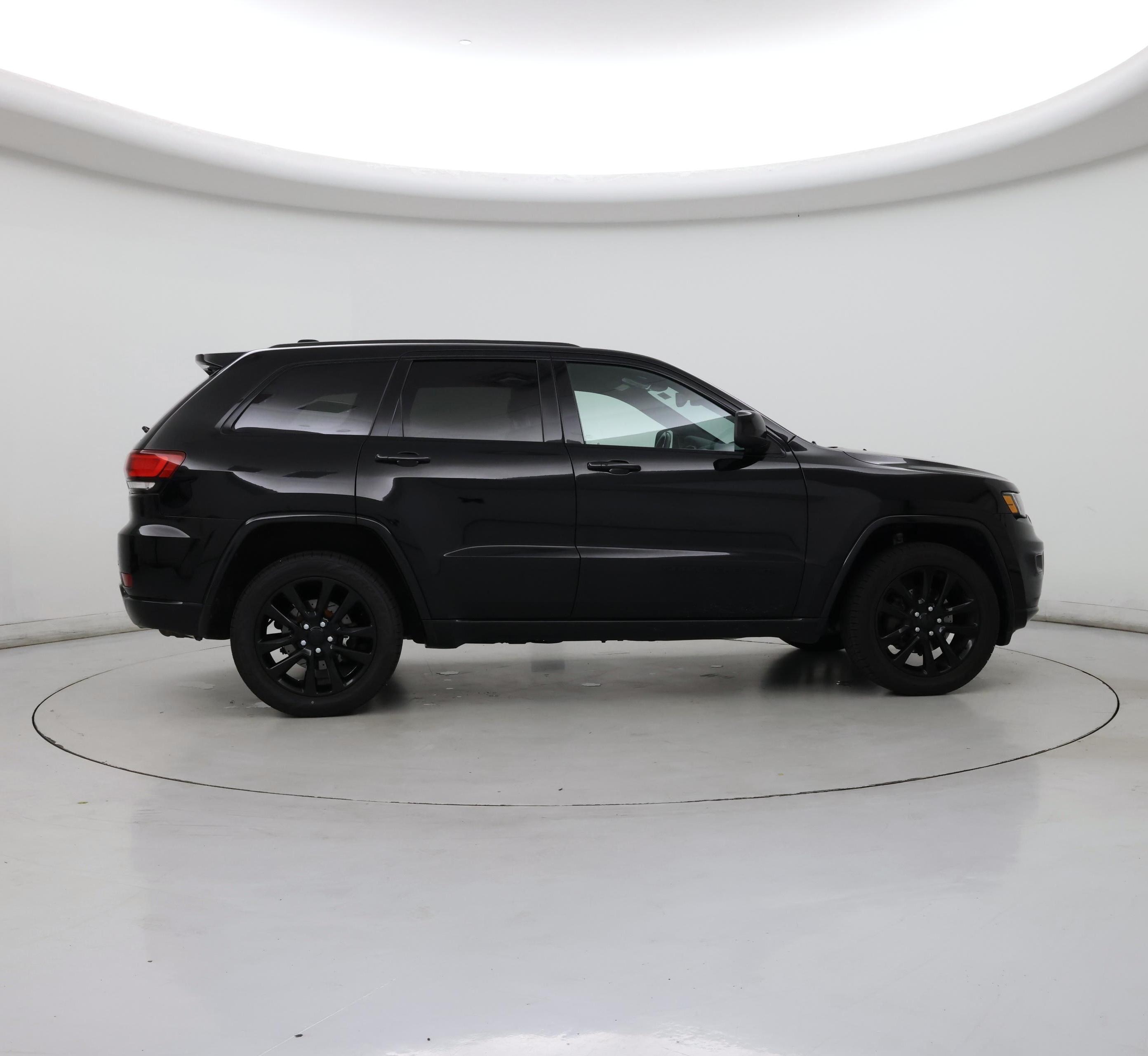 Thumbnail: 2018 Jeep Grand Cherokee - 7