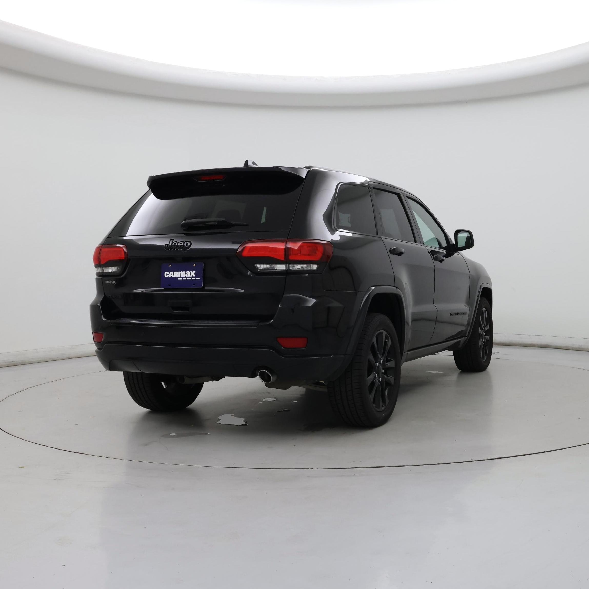 Thumbnail: 2018 Jeep Grand Cherokee - 8
