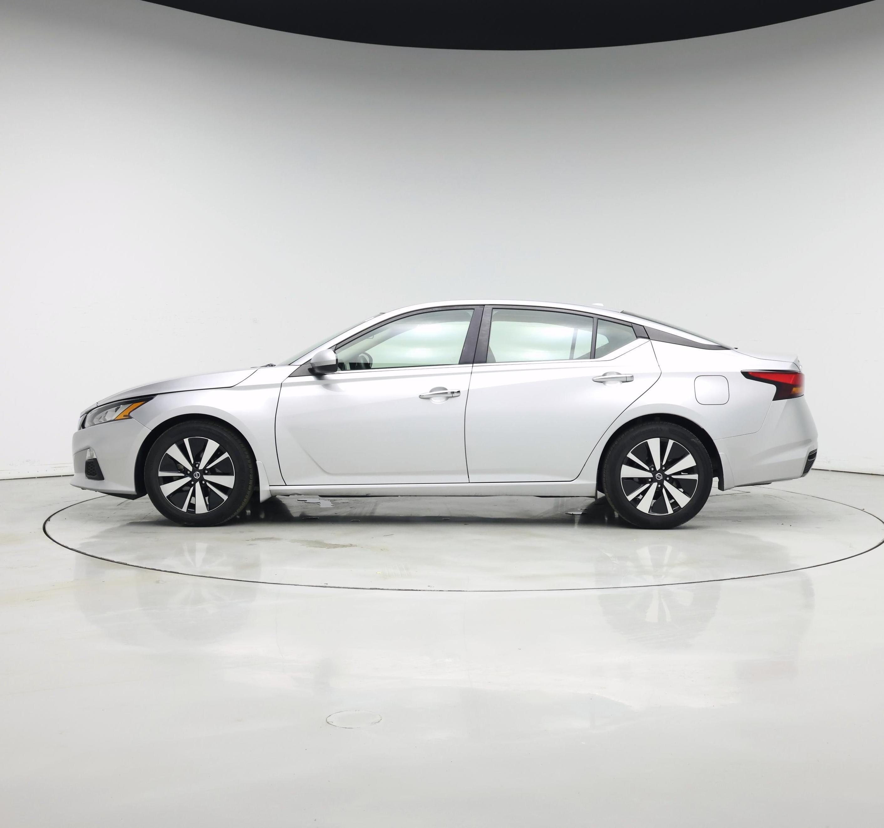 Thumbnail: 2022 Nissan Altima - 3