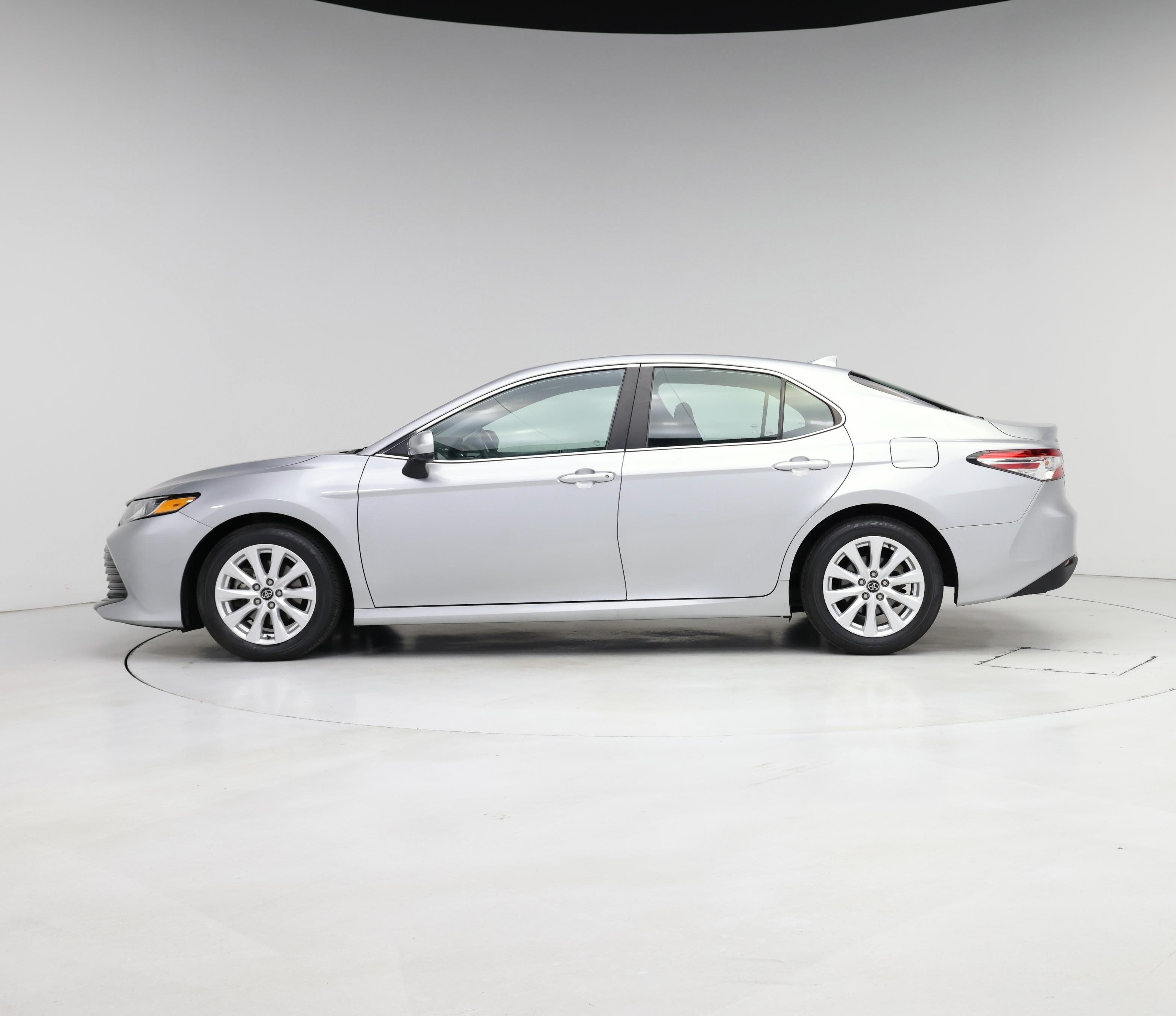 Thumbnail: 2020 Toyota Camry - 3