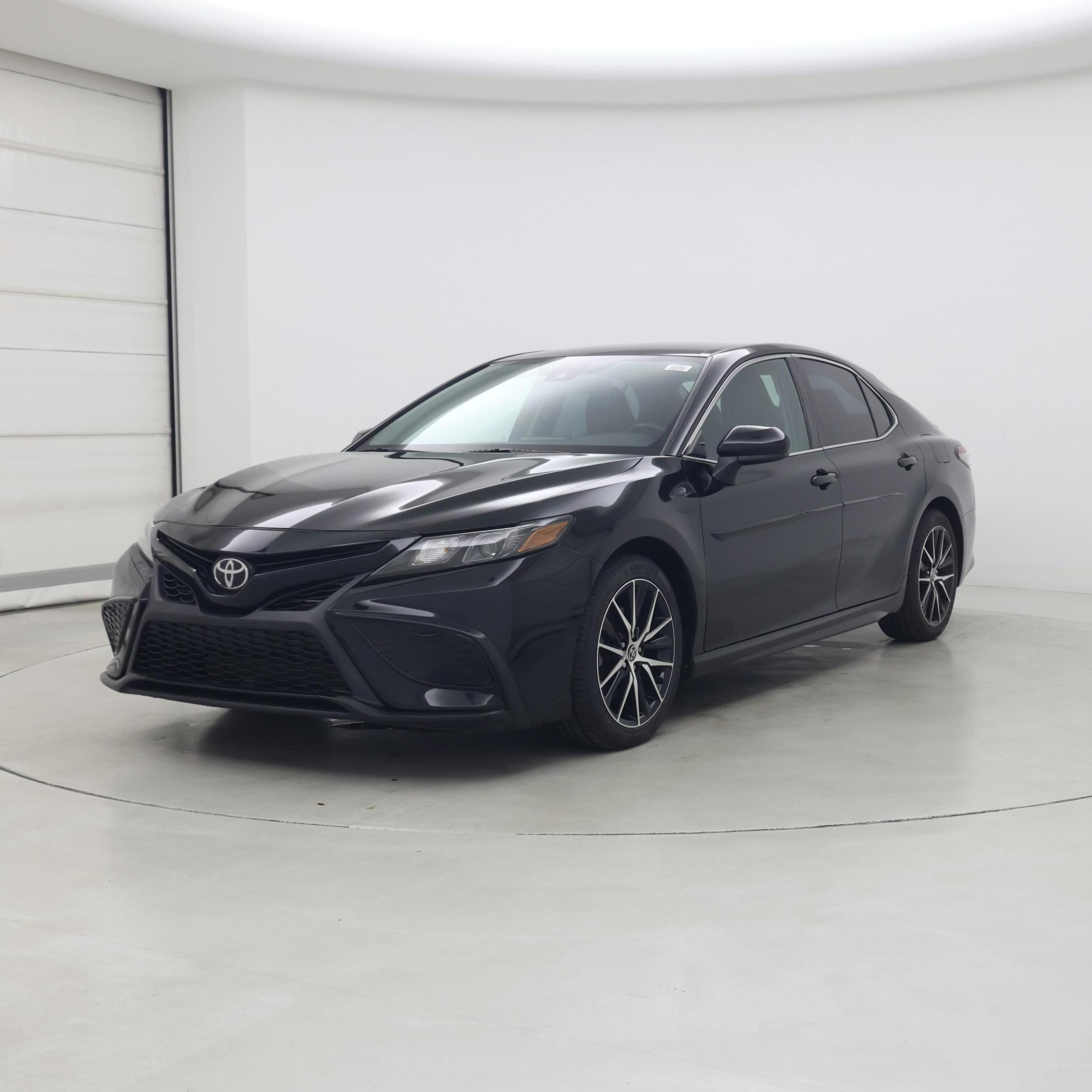 Thumbnail: 2021 Toyota Camry - 4
