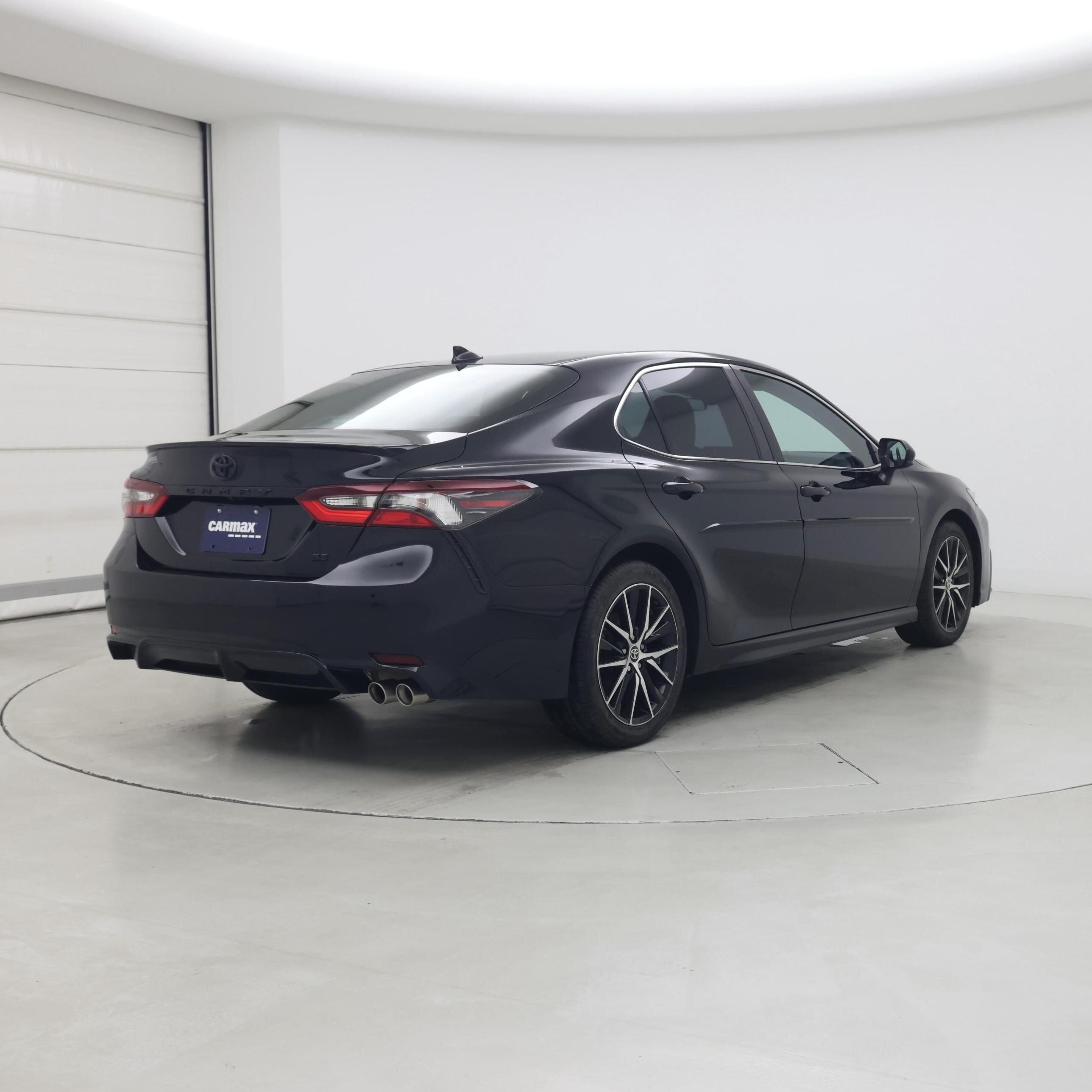 Thumbnail: 2021 Toyota Camry - 8