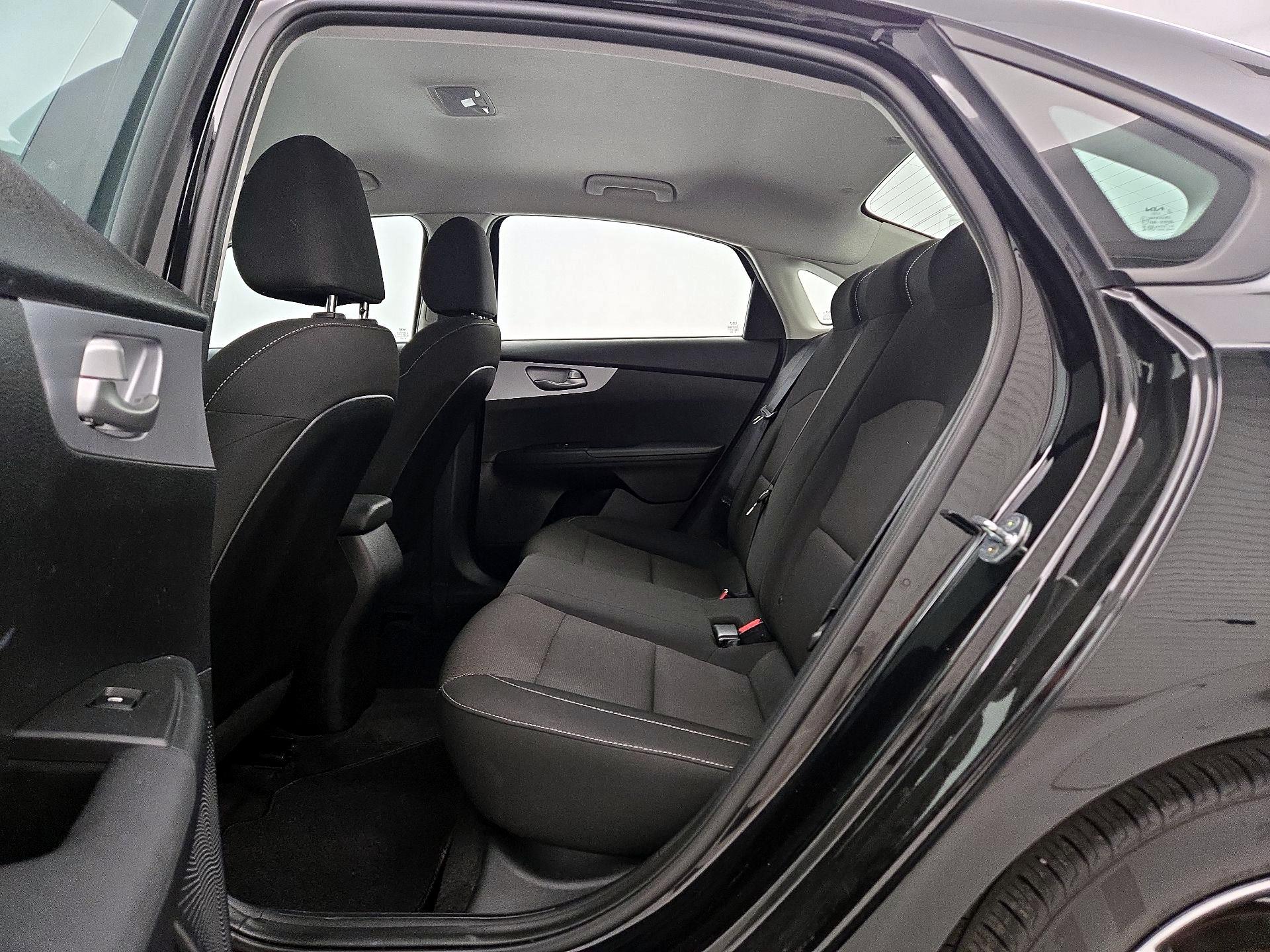 Thumbnail: 2023 Kia Forte - 19