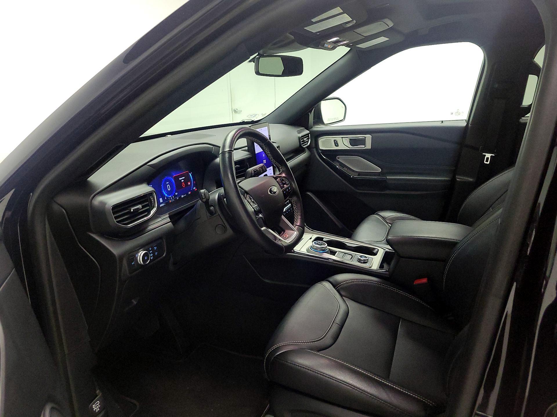 Thumbnail: 2022 Ford Explorer - 11