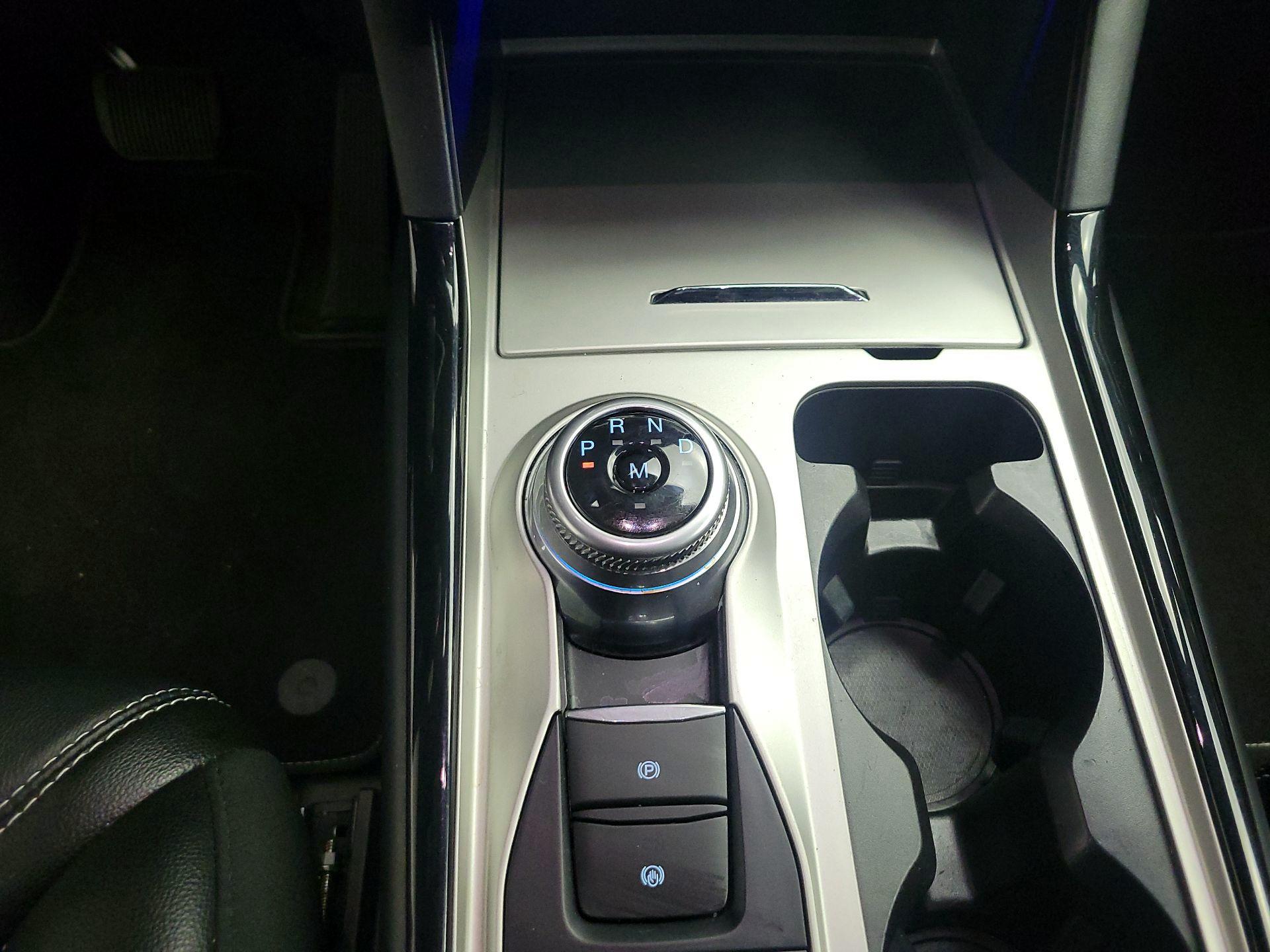 Thumbnail: 2022 Ford Explorer - 16