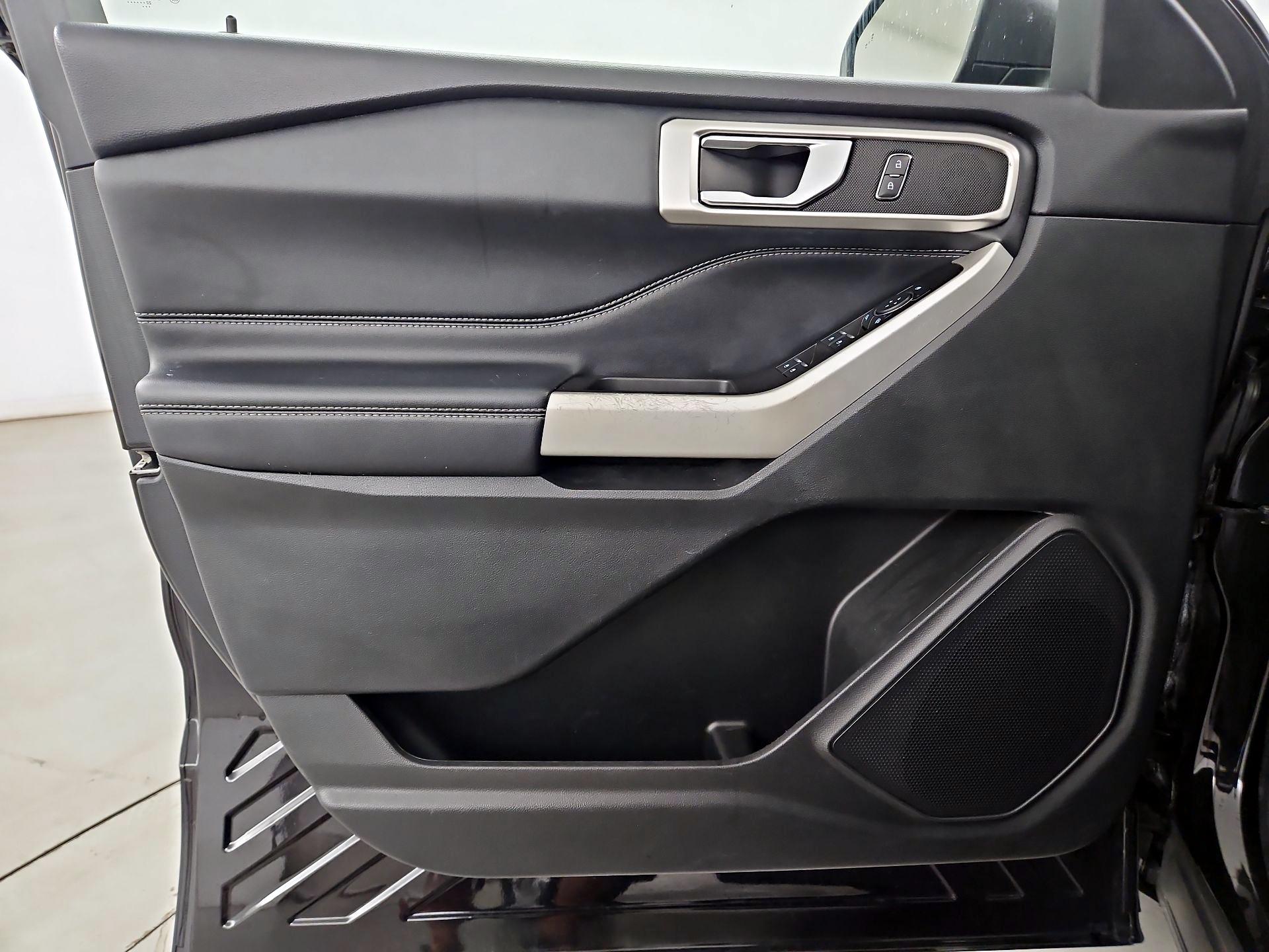 Thumbnail: 2022 Ford Explorer - 12