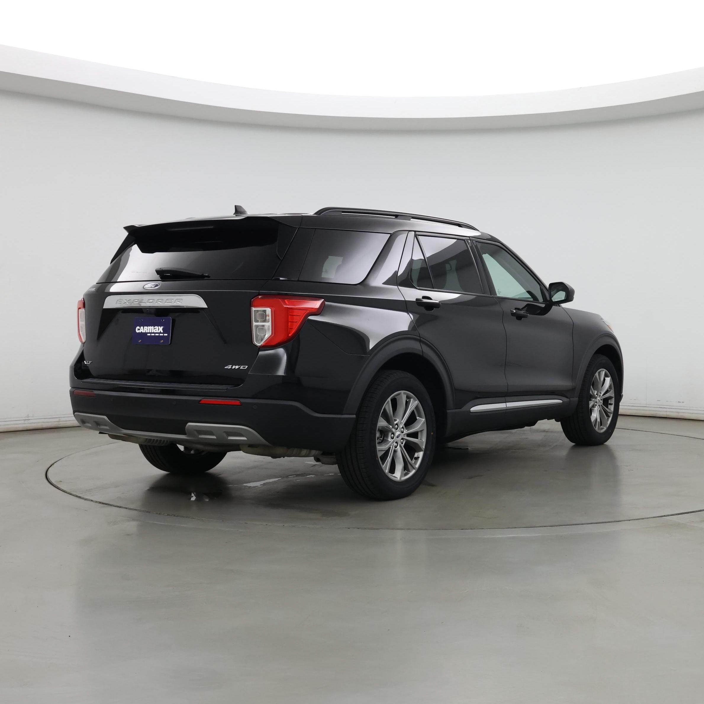 Thumbnail: 2022 Ford Explorer - 8