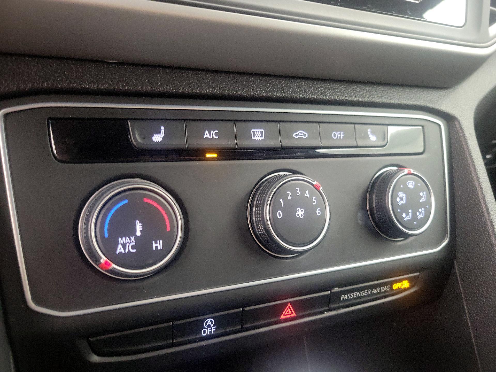 Thumbnail: 2022 Volkswagen Atlas - 16