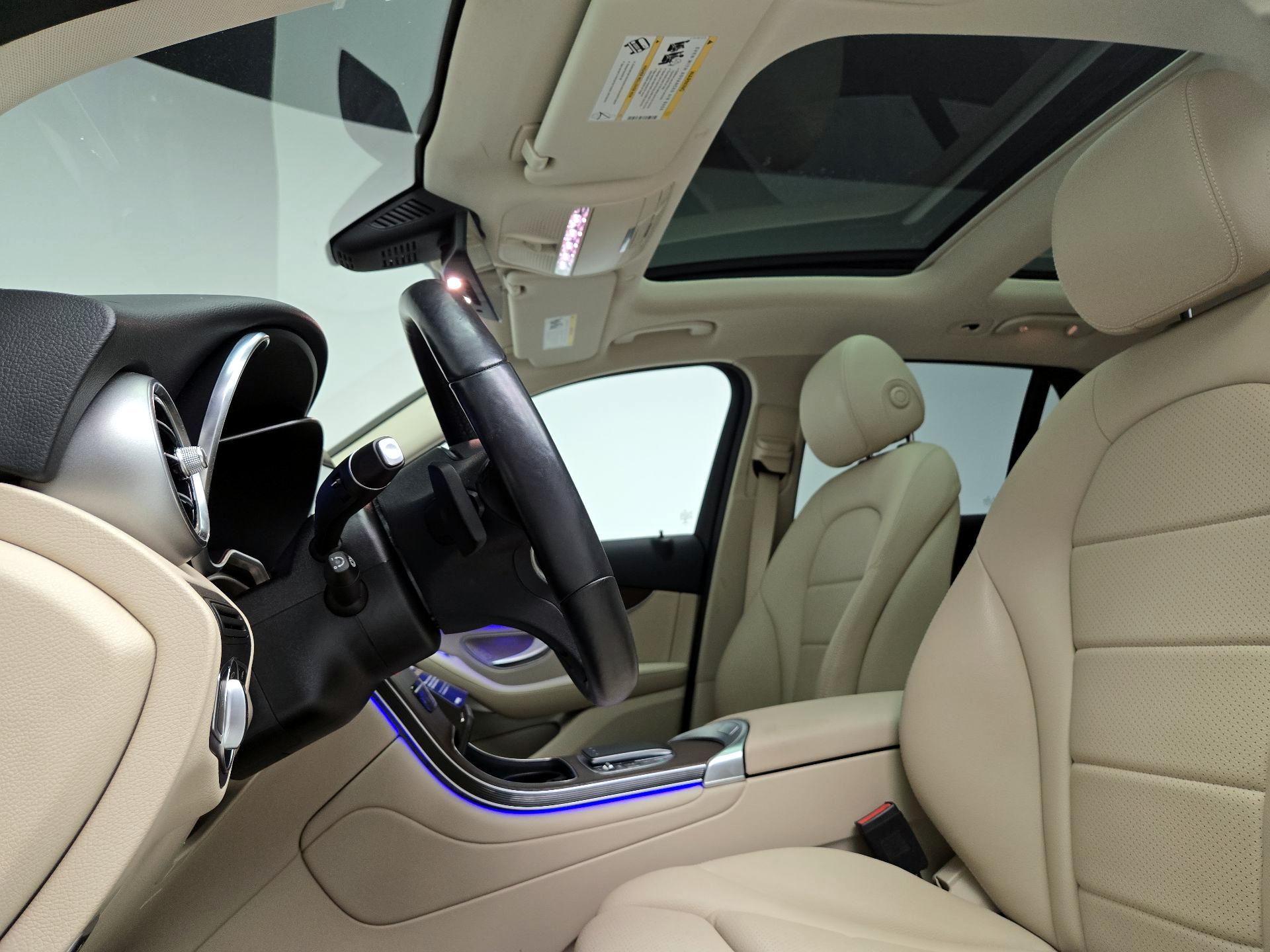 Thumbnail: 2021 Mercedes-Benz GLC - 19