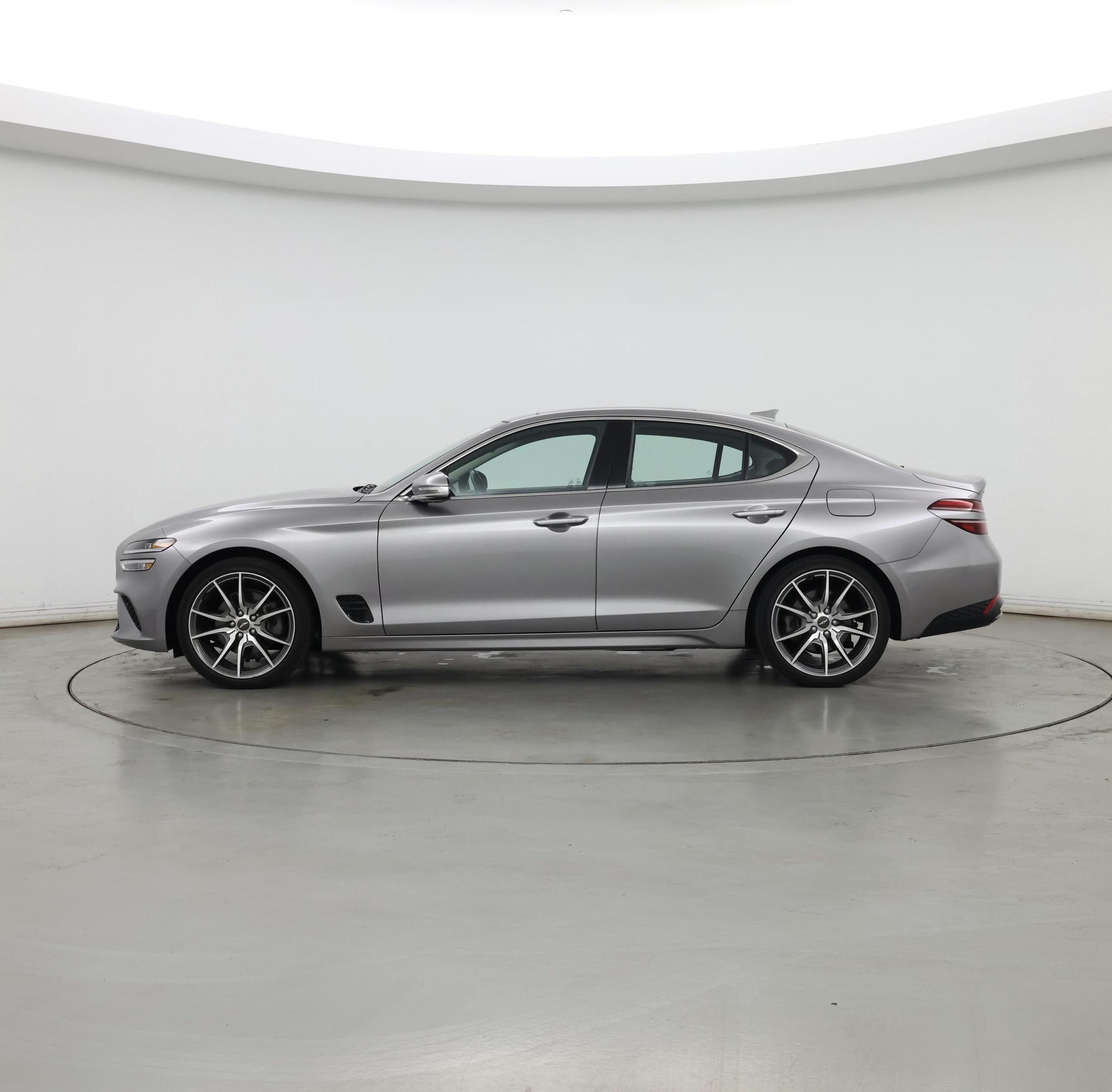 Thumbnail: 2022 Genesis G70 - 3