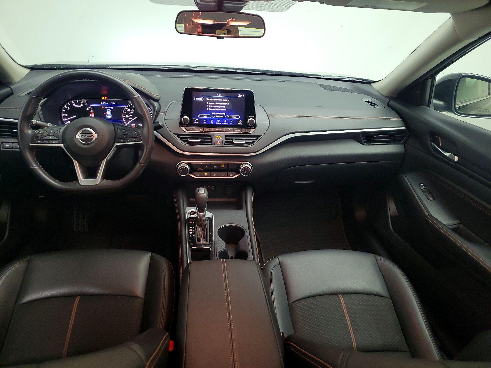 Thumbnail: 2022 Nissan Altima - 9