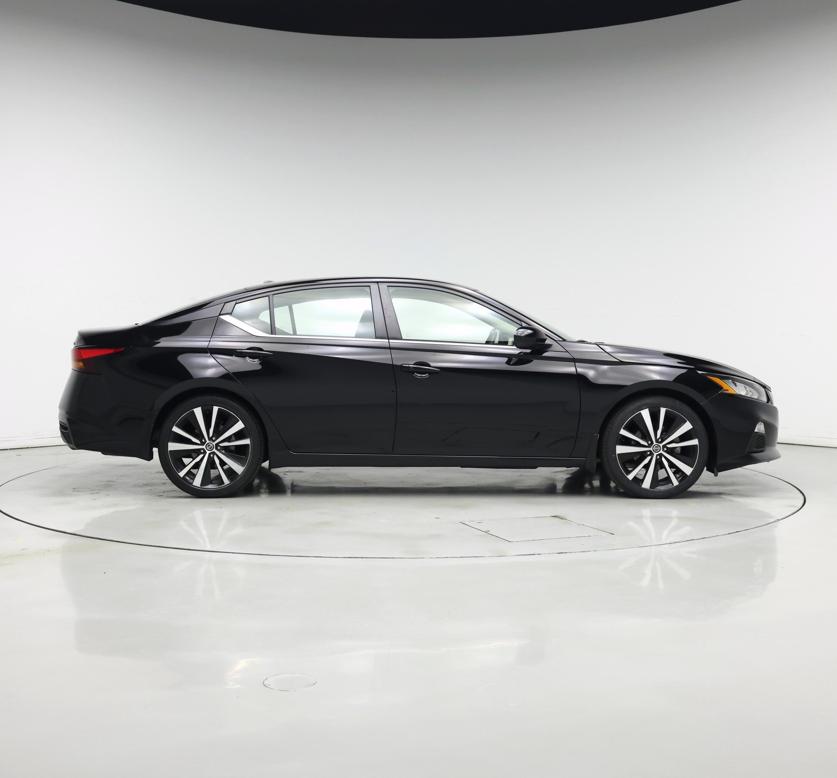 Thumbnail: 2022 Nissan Altima - 7