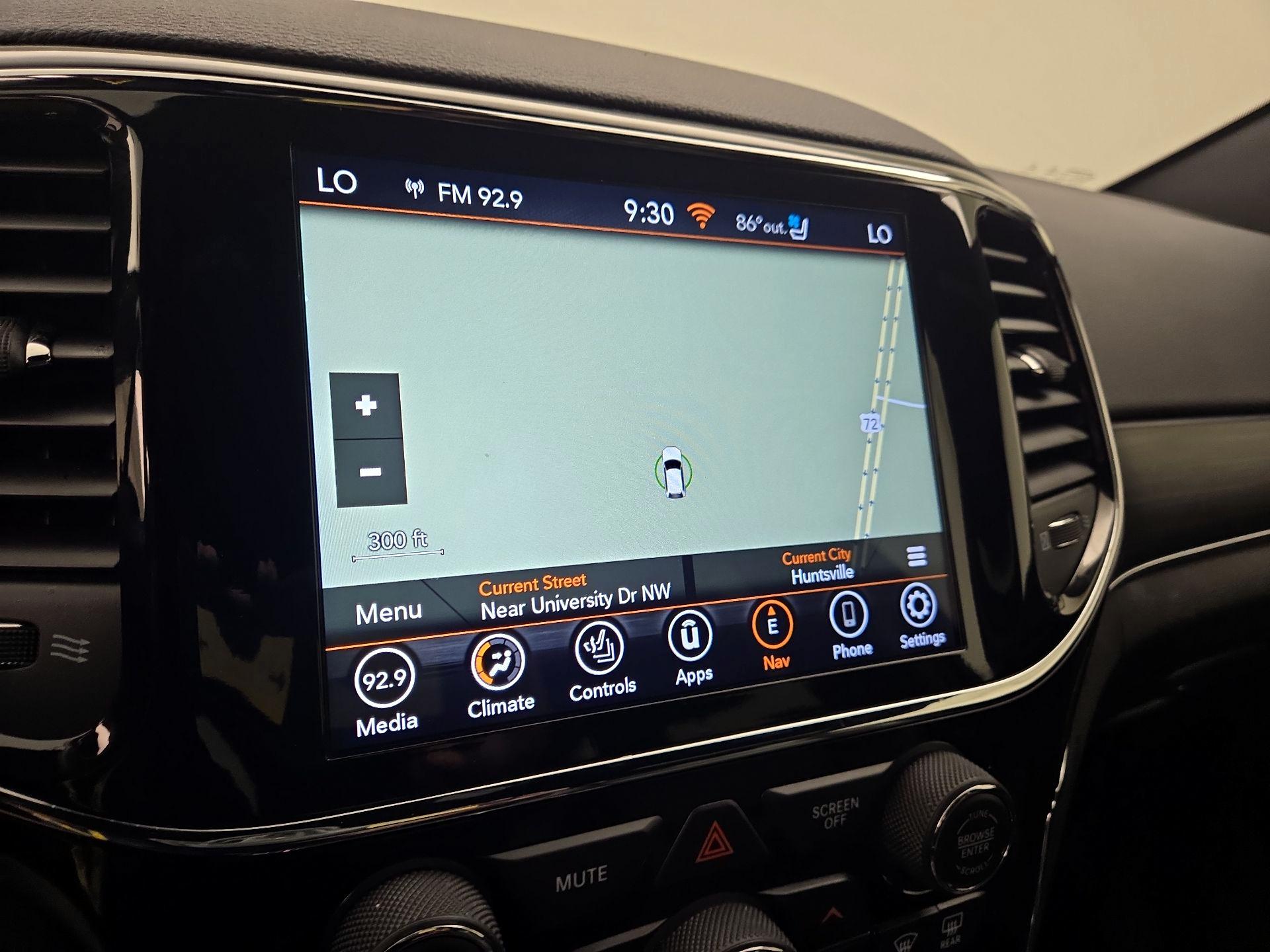 Thumbnail: 2021 Jeep Grand Cherokee - 14