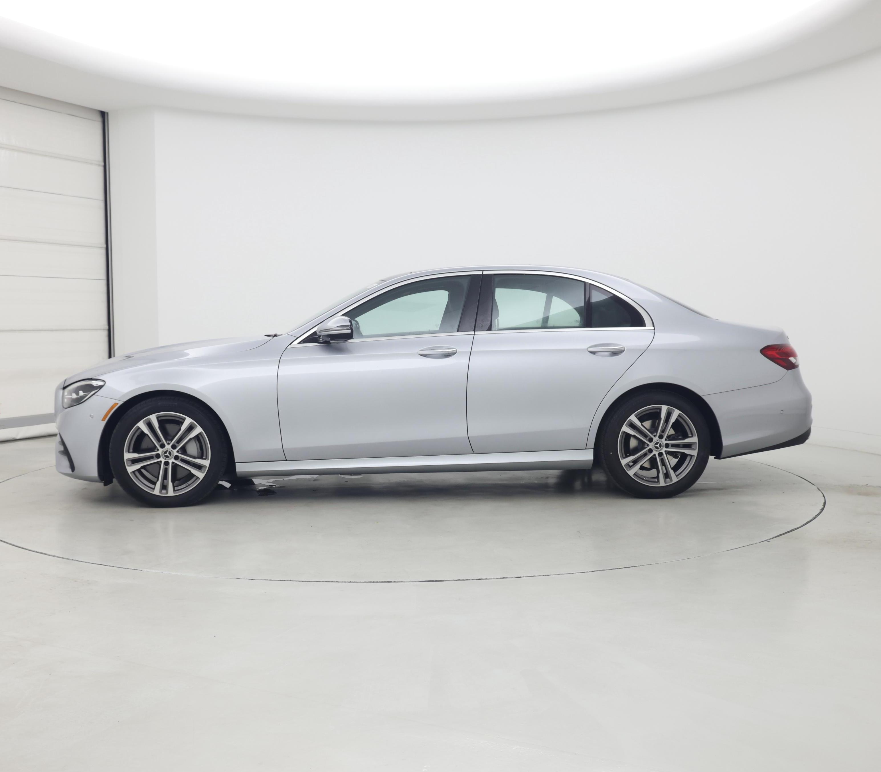 Thumbnail: 2021 Mercedes-Benz E-Class - 3